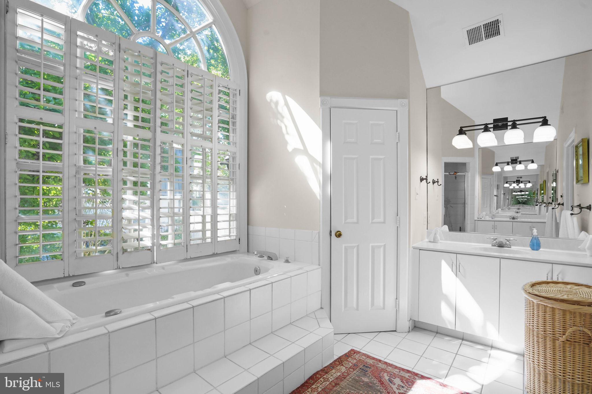 OAKWOOD KNOLLS - Residential