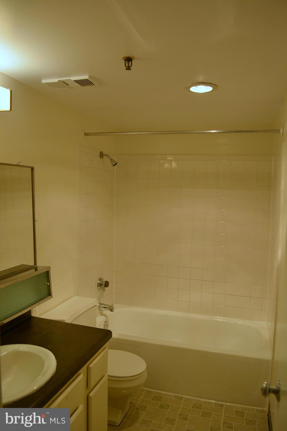 HIGHPOINTE - Residential Lease