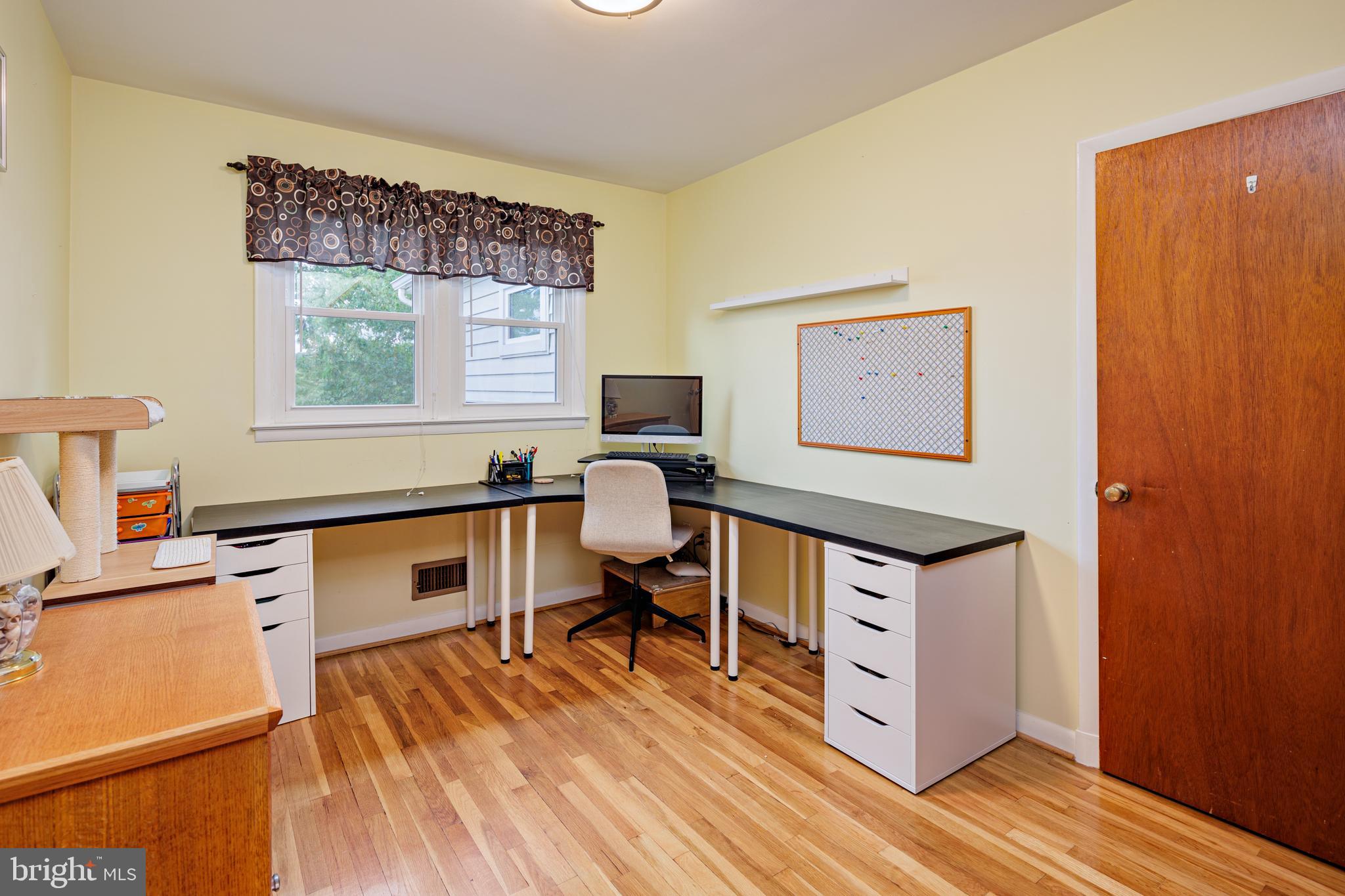 HARWOOD MANOR - Residential