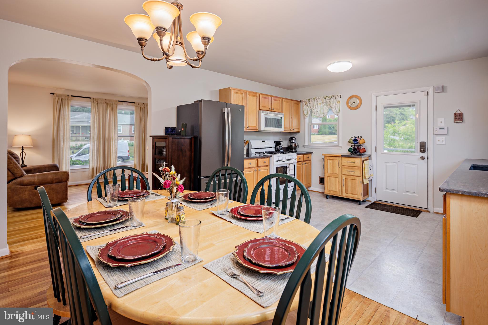 HARWOOD MANOR - Residential