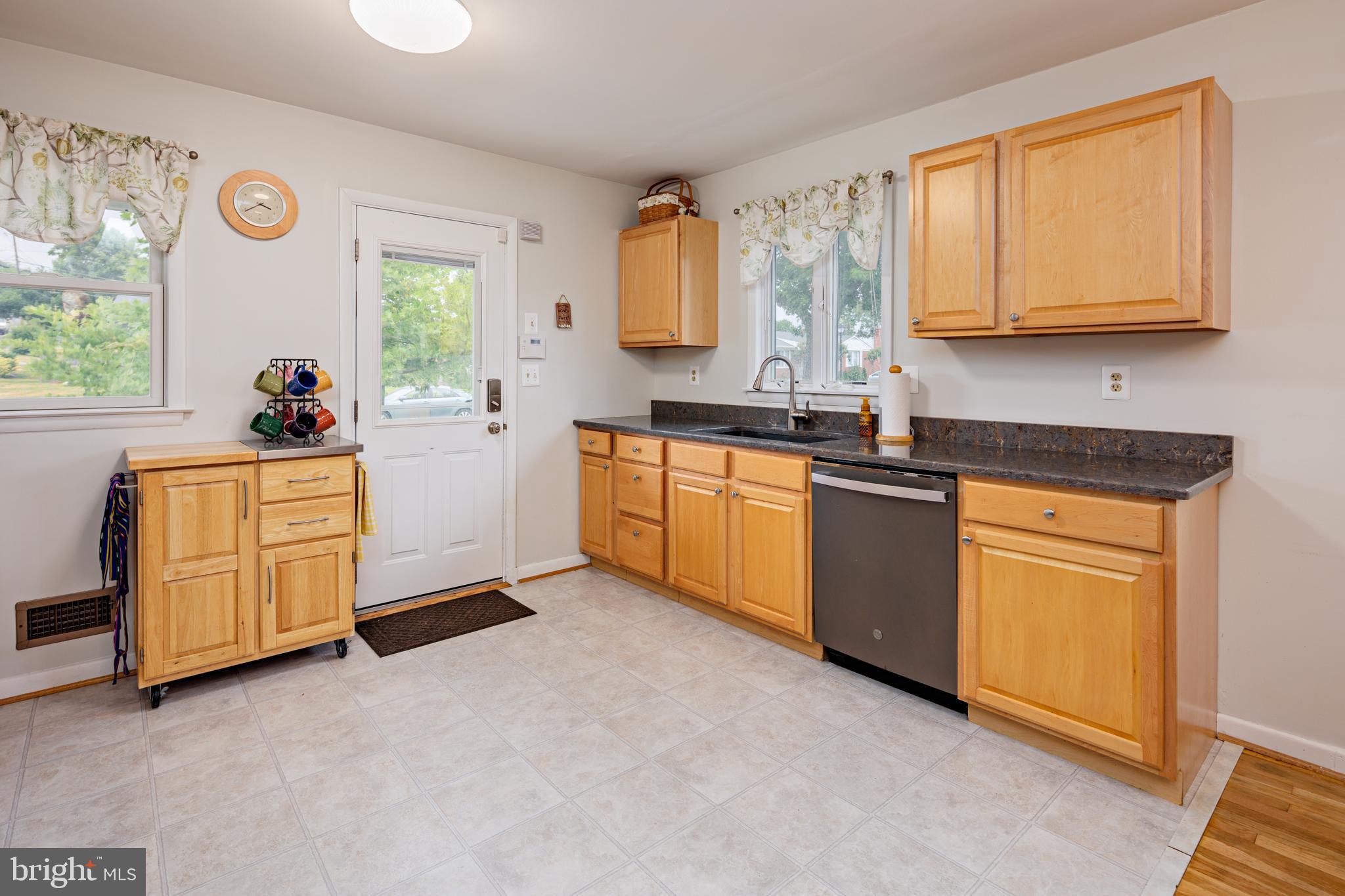 HARWOOD MANOR - Residential