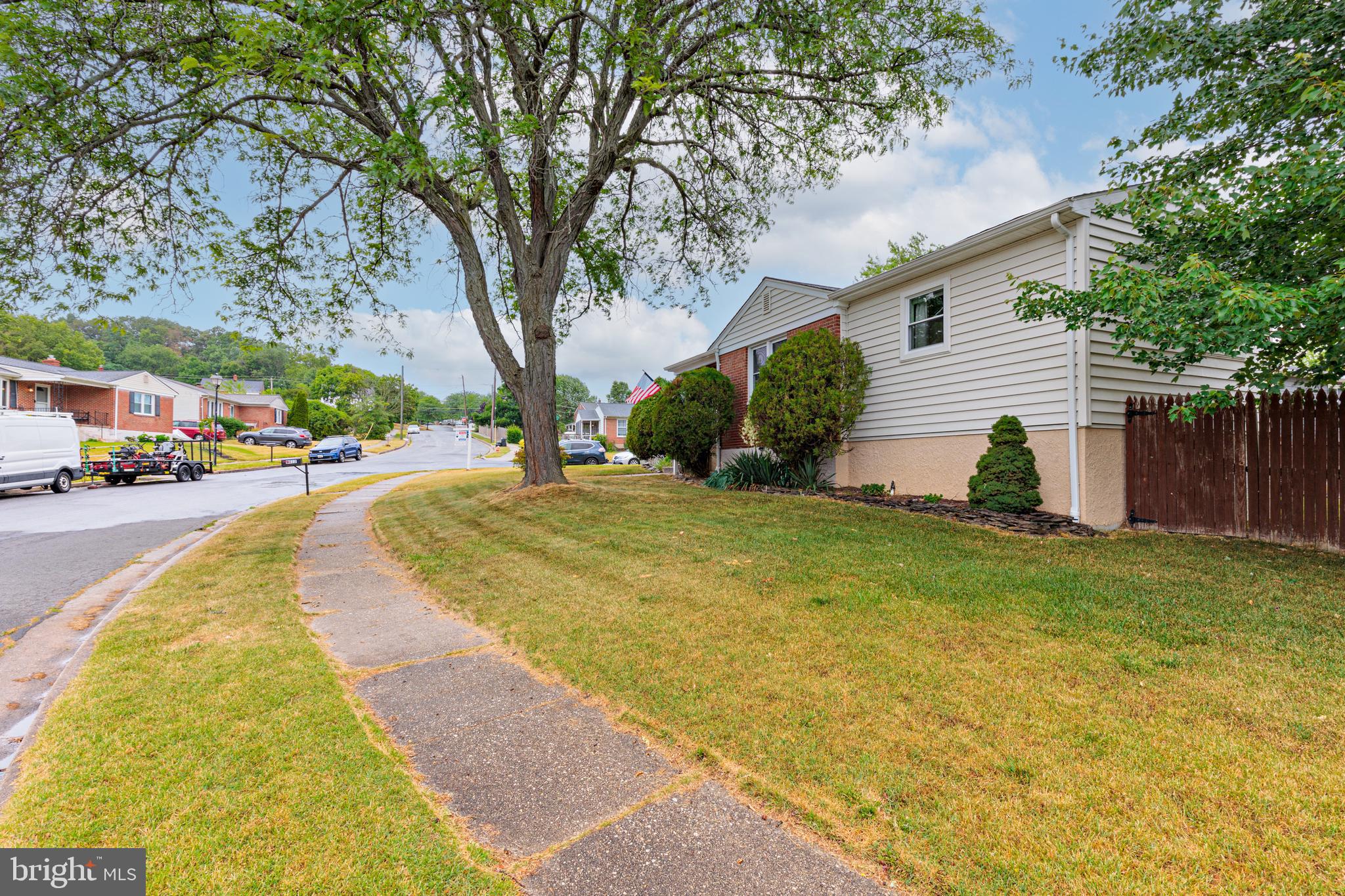 HARWOOD MANOR - Residential