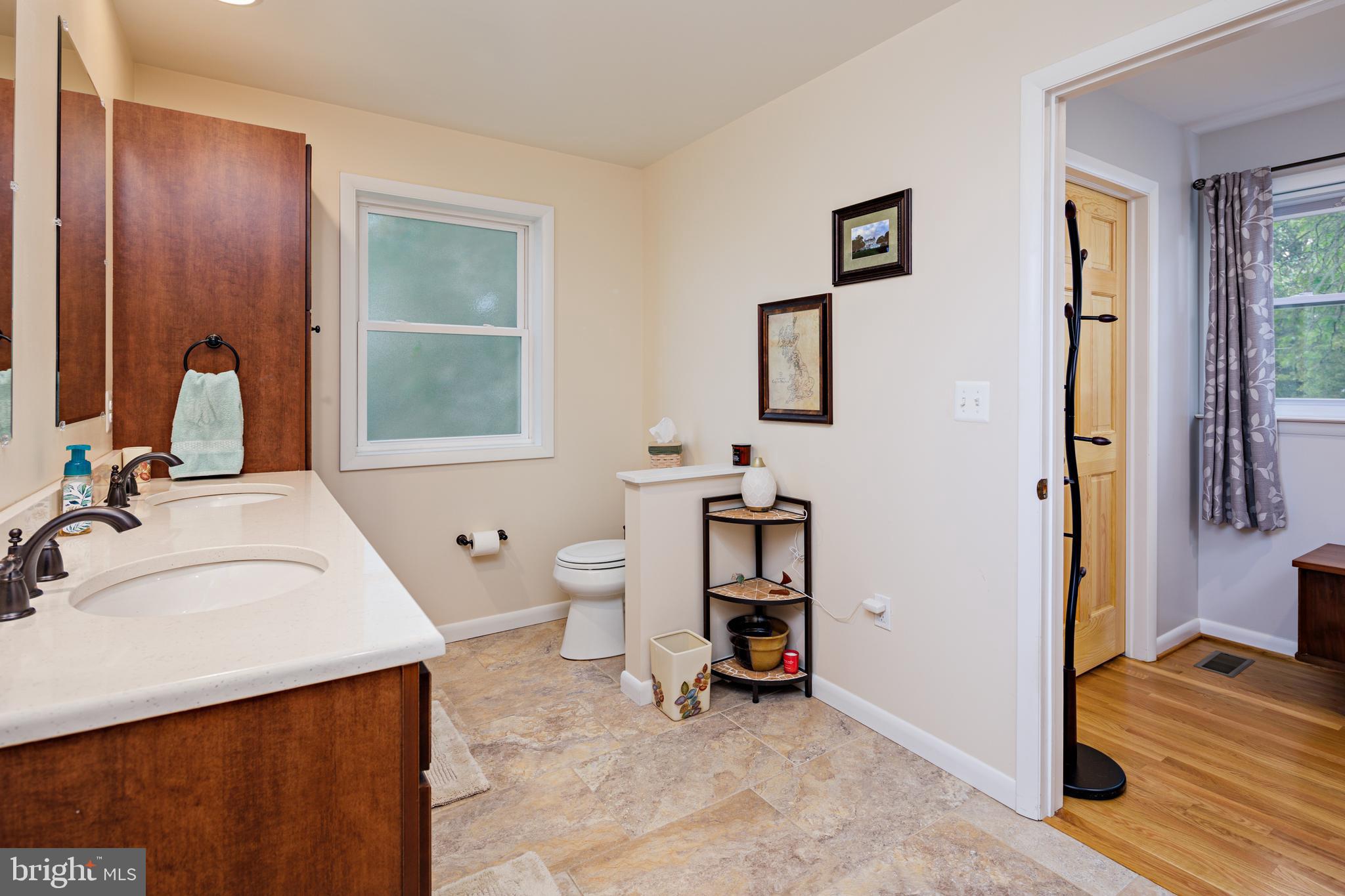 HARWOOD MANOR - Residential