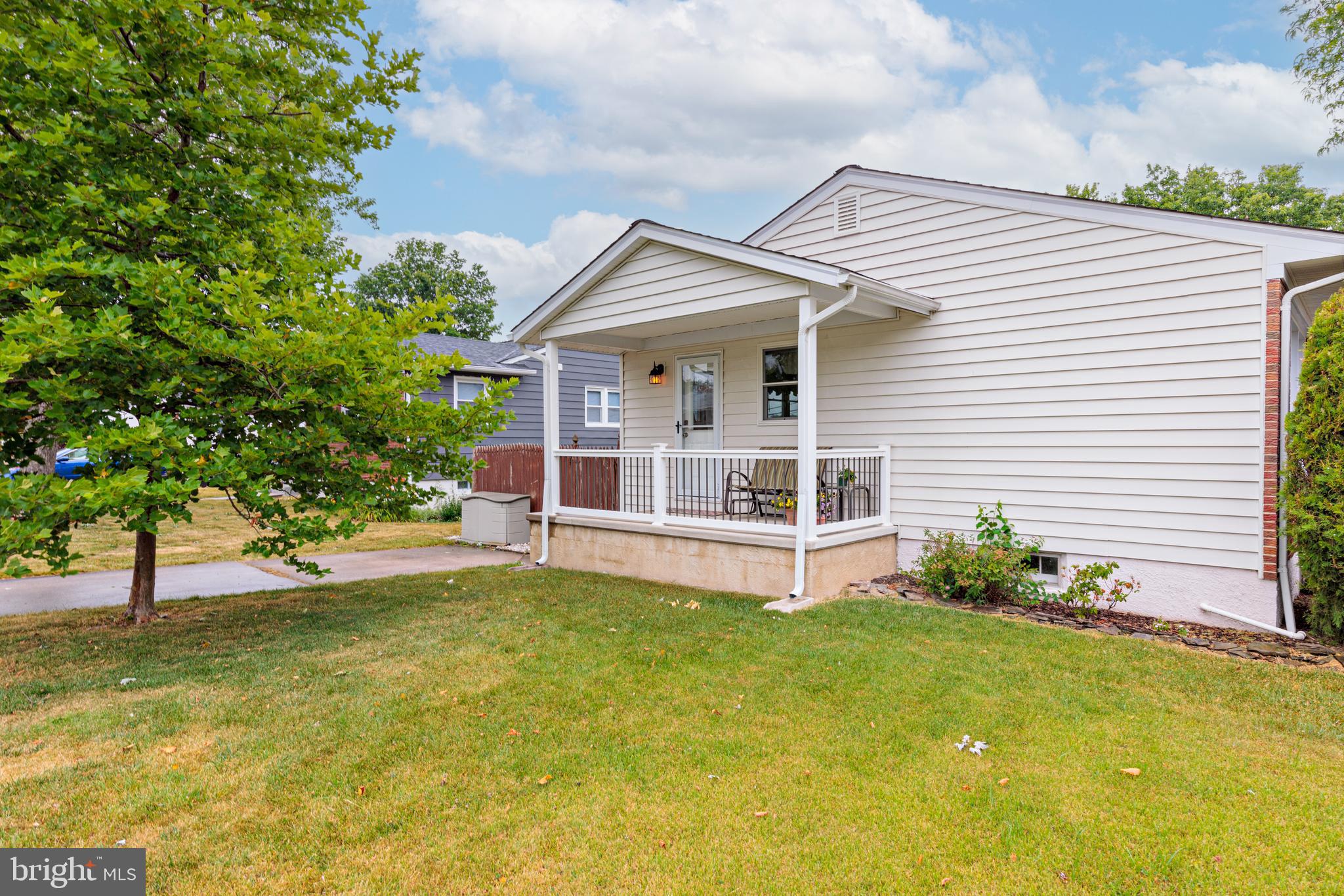 HARWOOD MANOR - Residential