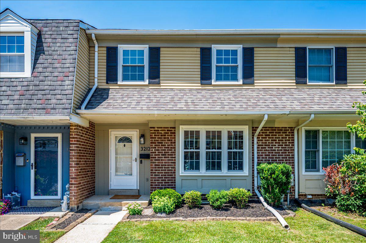 3212 CRYSTAL COURT