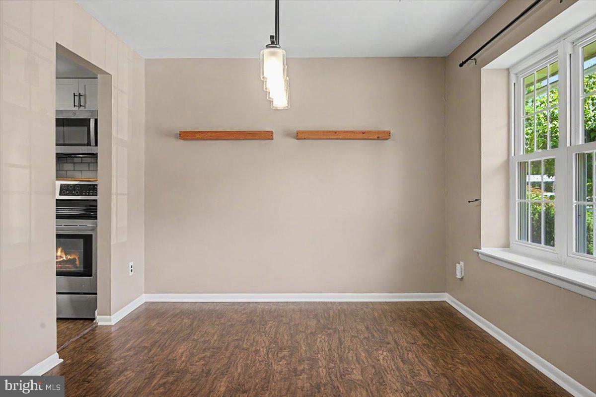 3212 CRYSTAL COURT