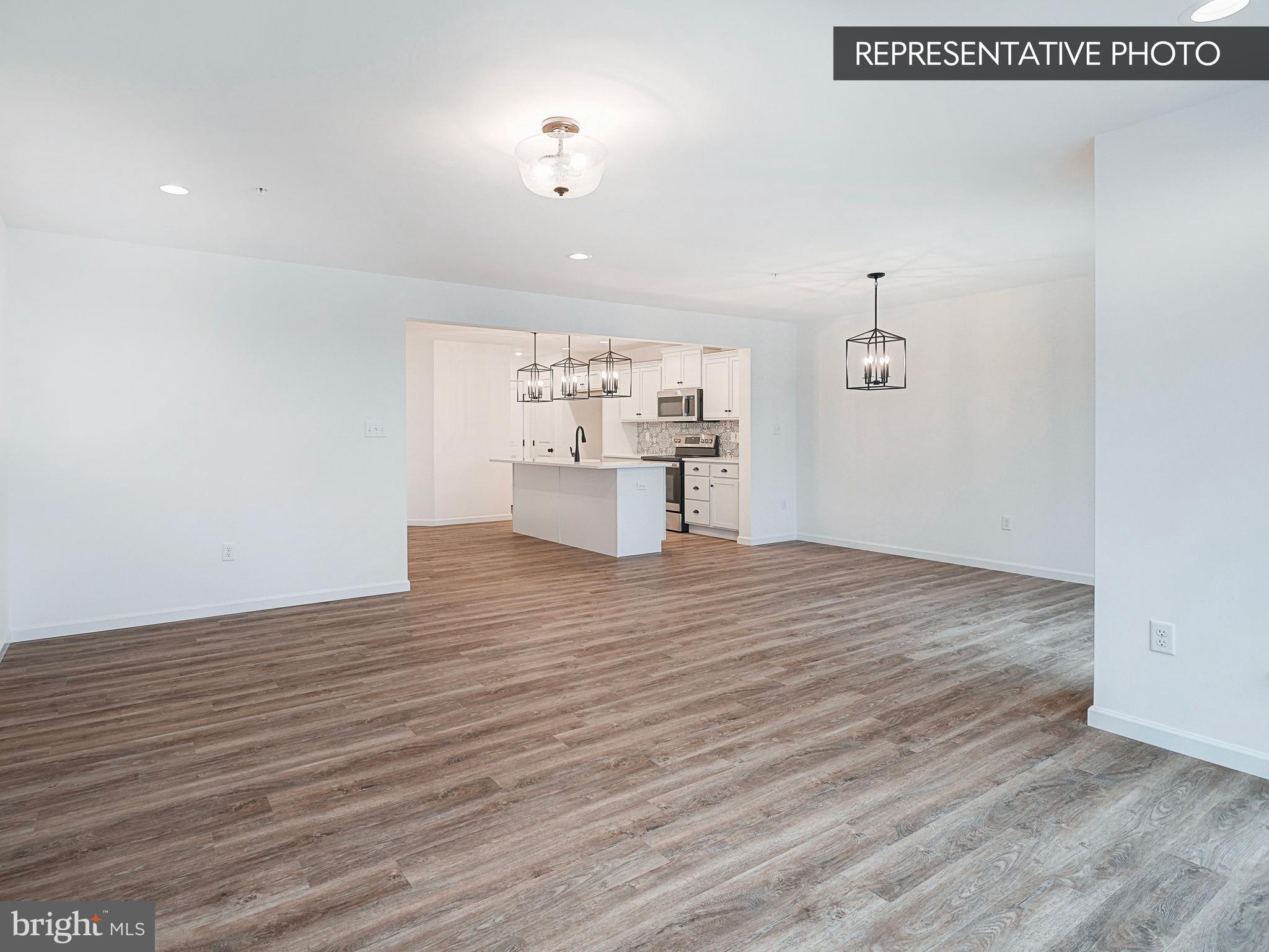 THE TOWNES AT HAMPDEN - Residential