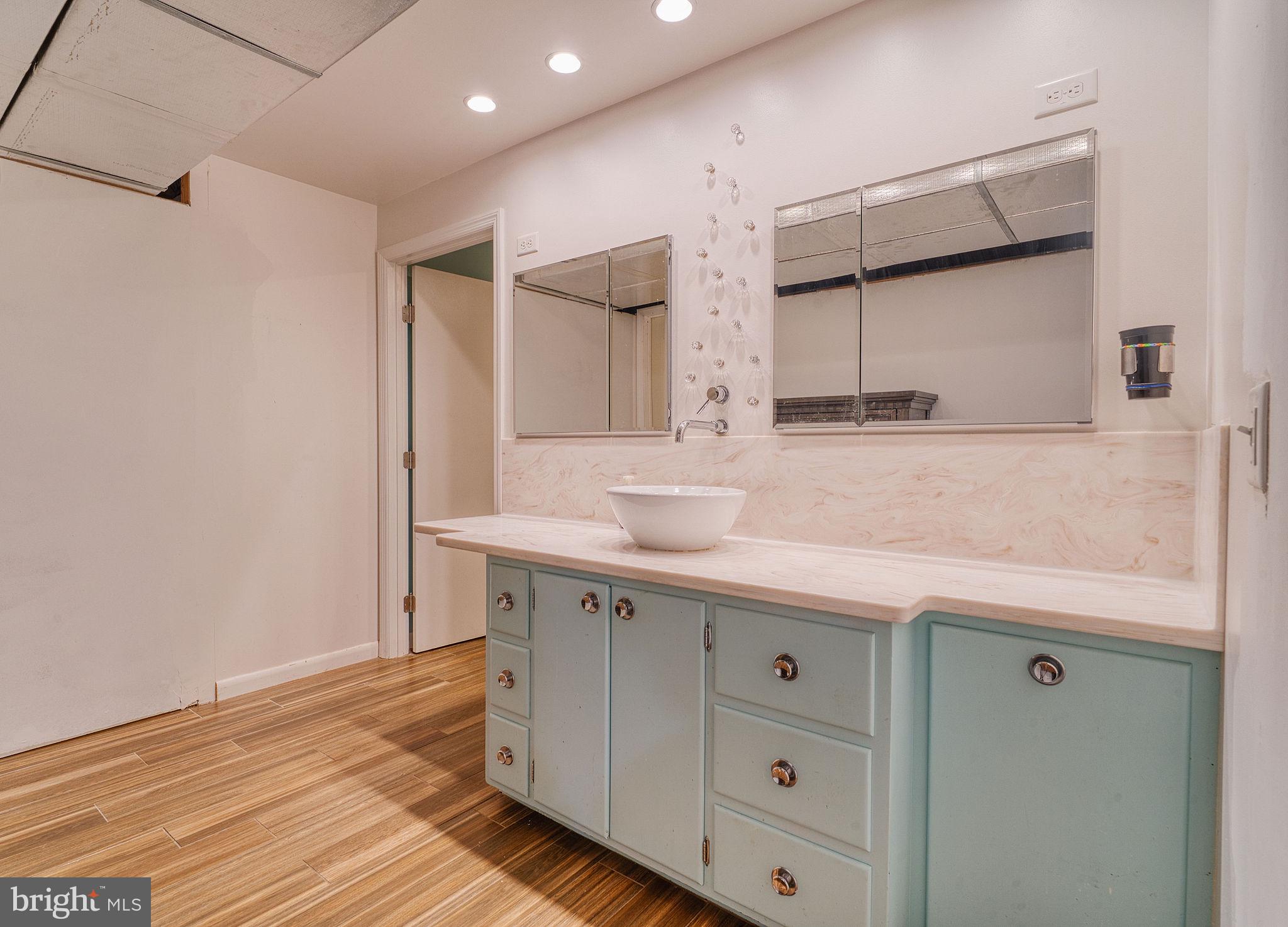 RIVERS POINTE - Residential