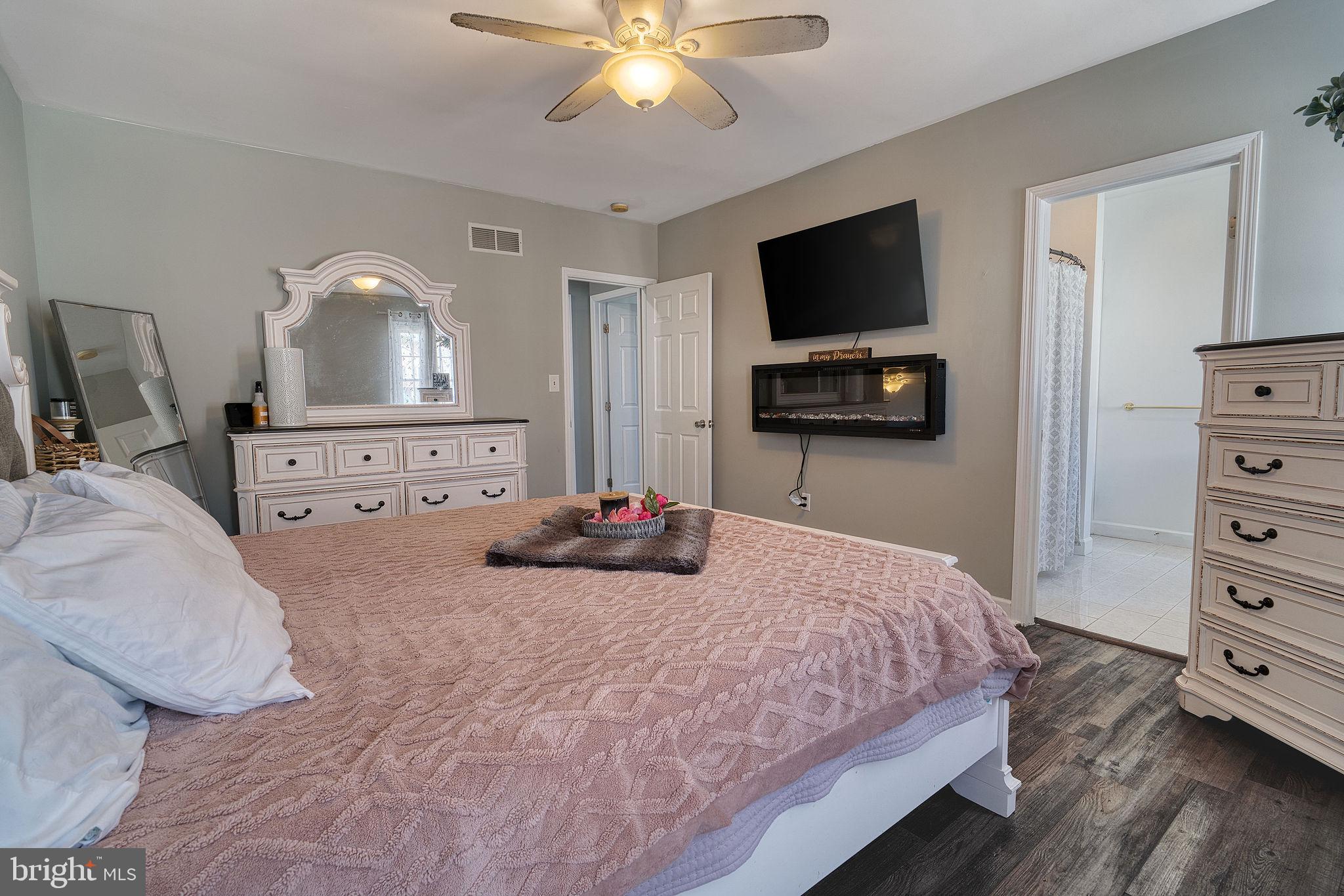 RIVERS POINTE - Residential