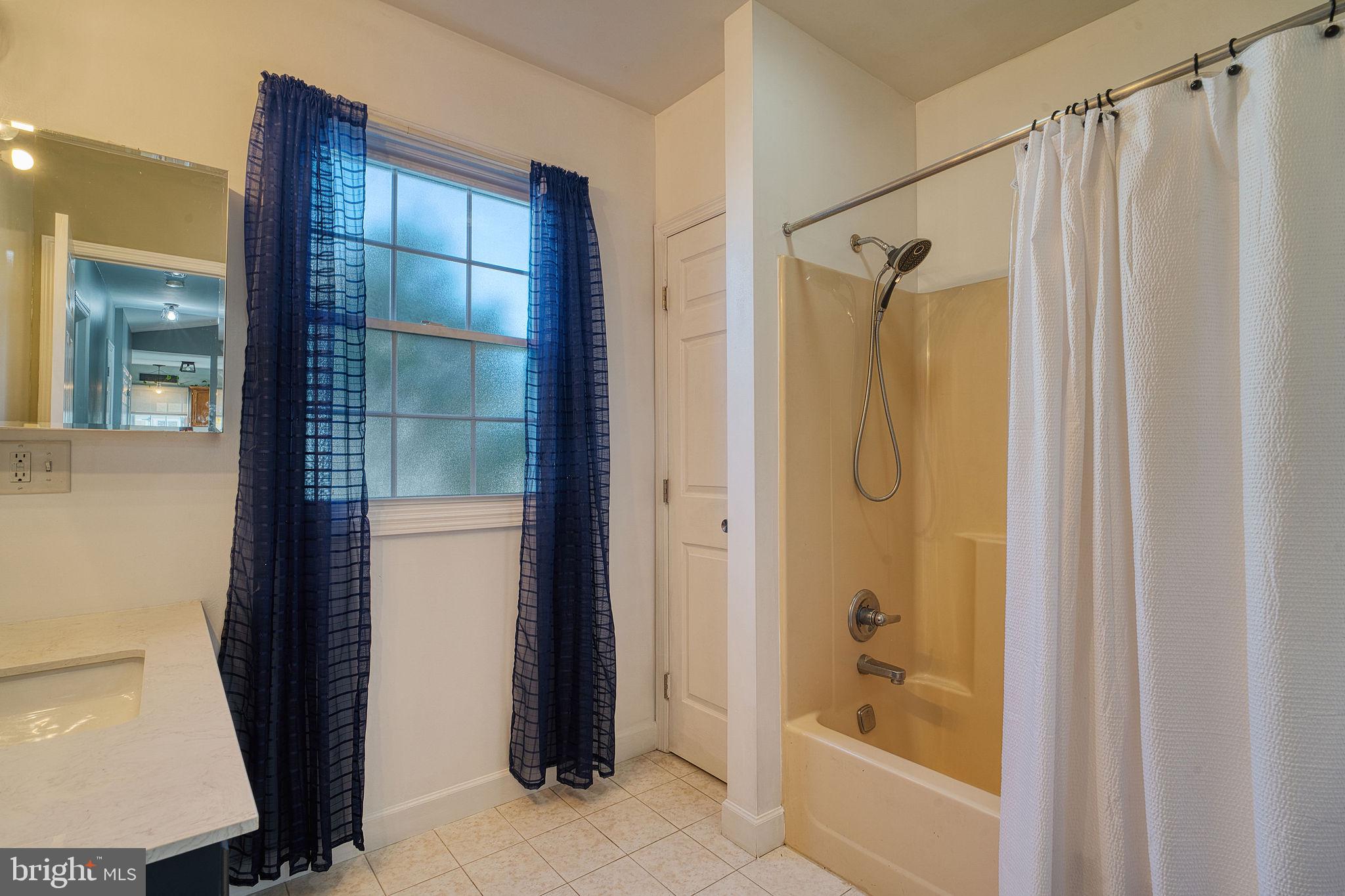 RIVERS POINTE - Residential