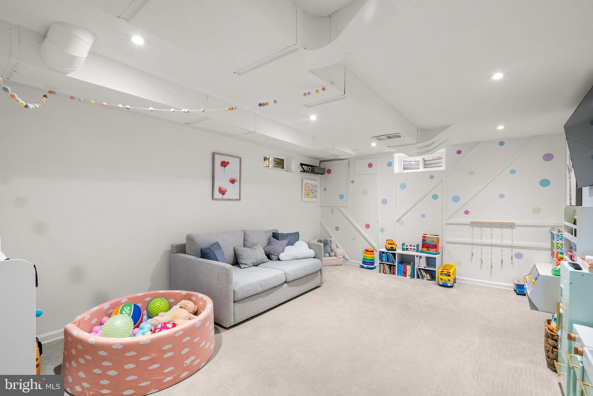 WOODMOOR - Residential