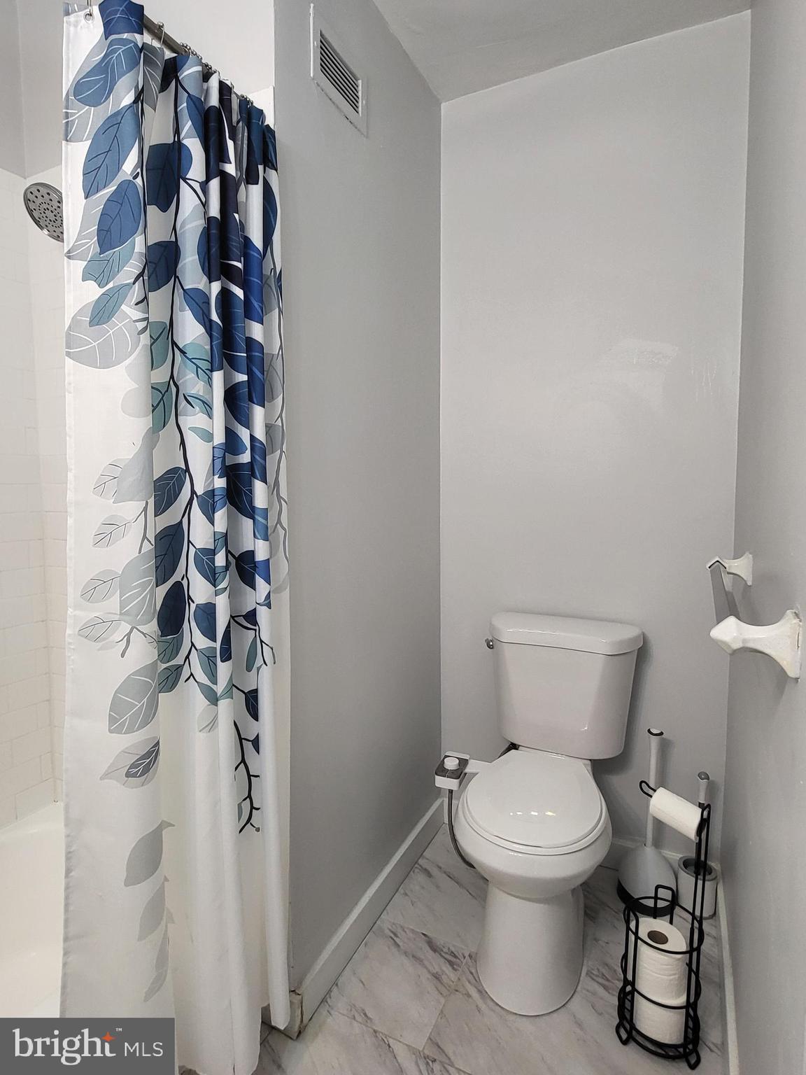 RITTENHOUSE SQUARE - Residential Lease