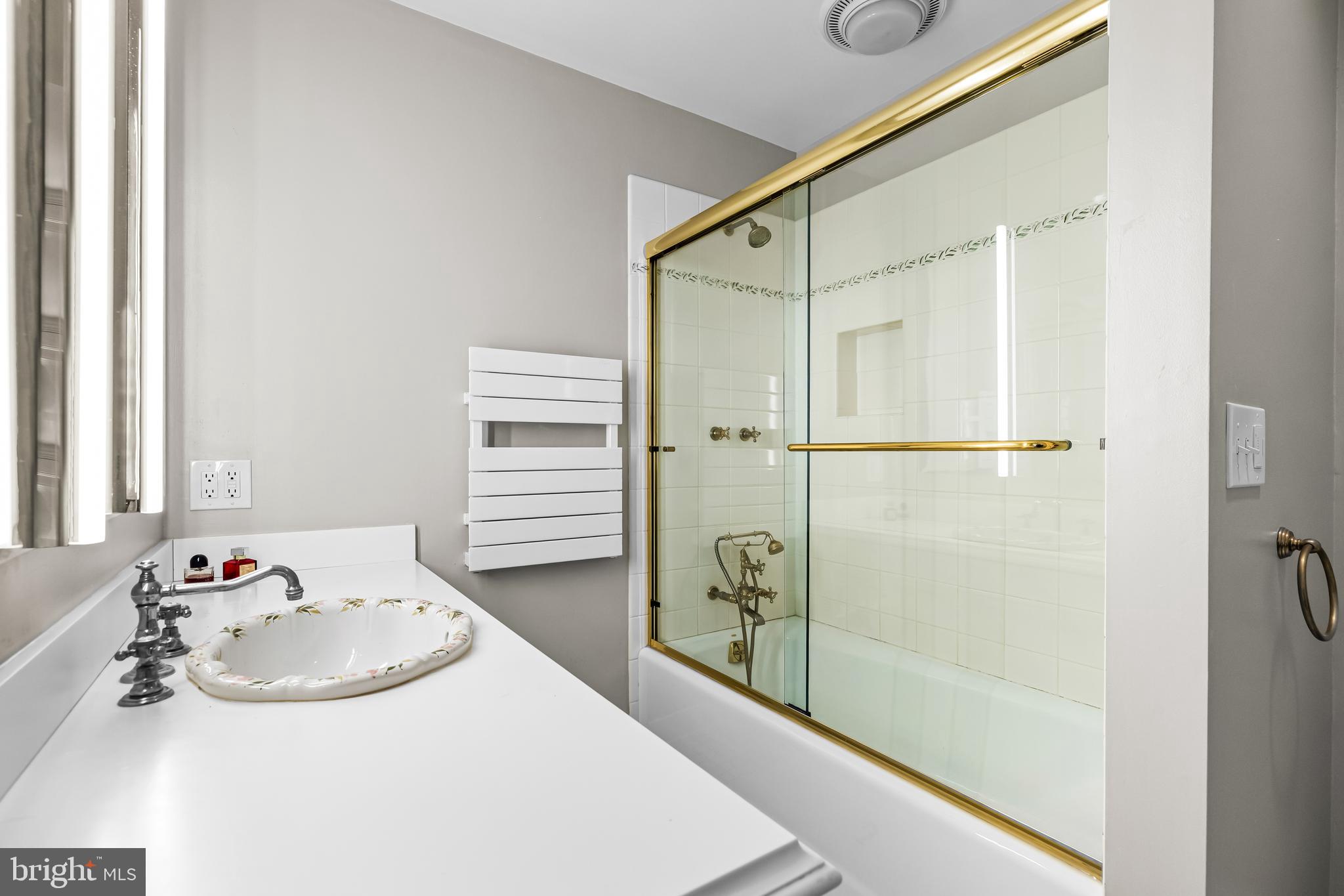 RUXTON - Residential