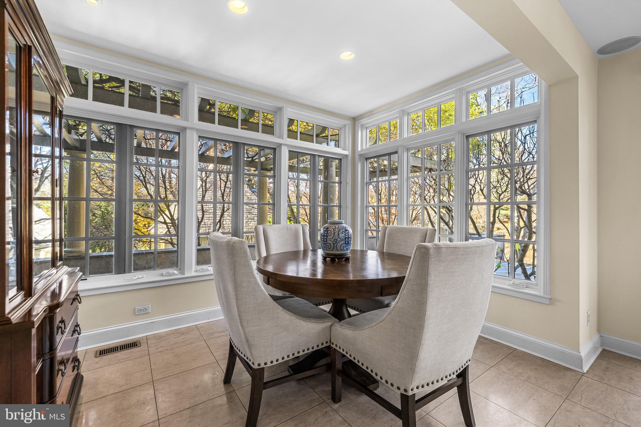 RUXTON - Residential