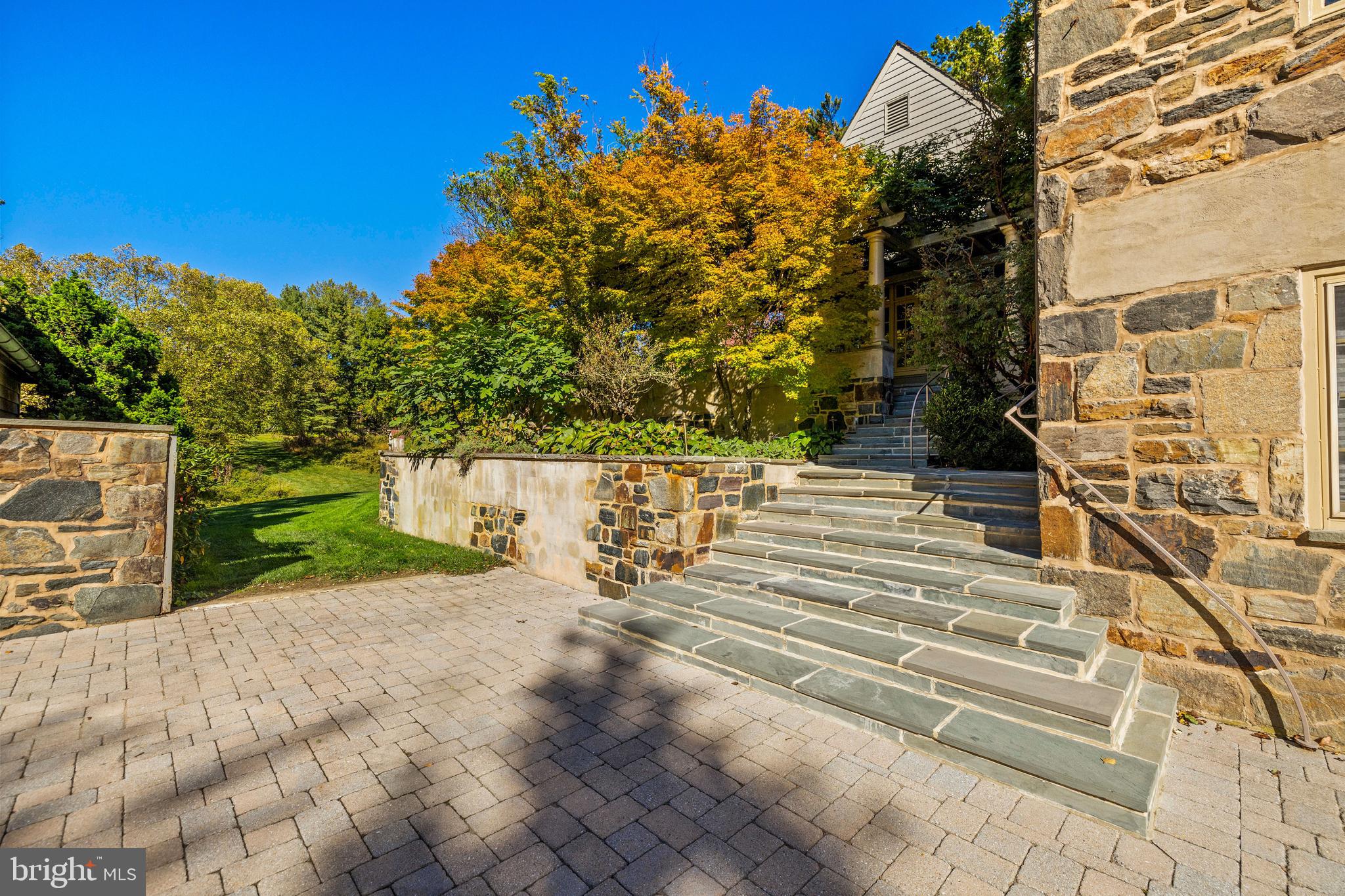 RUXTON - Residential