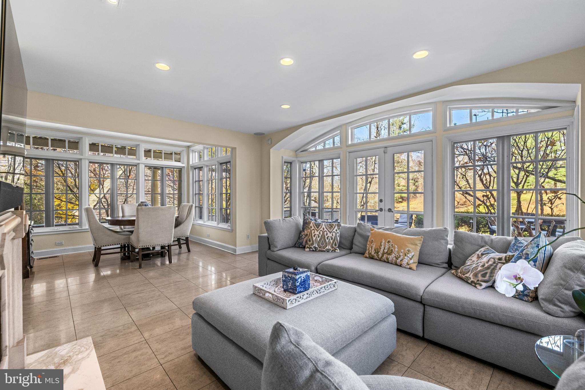 RUXTON - Residential