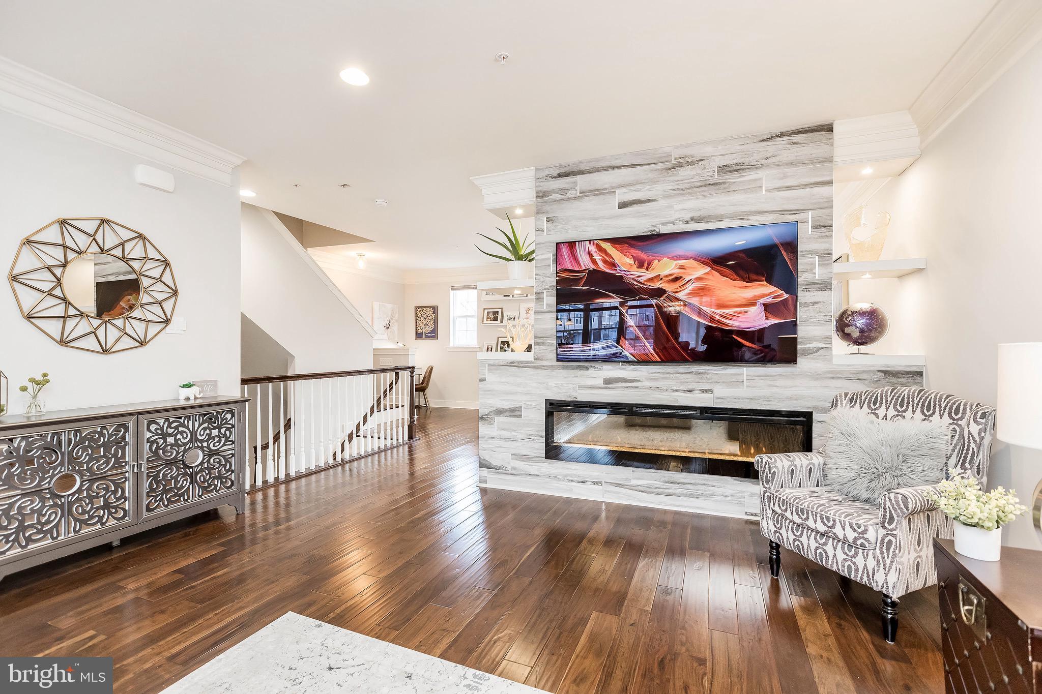 SUMMIT HALL RESERVE - Residential
