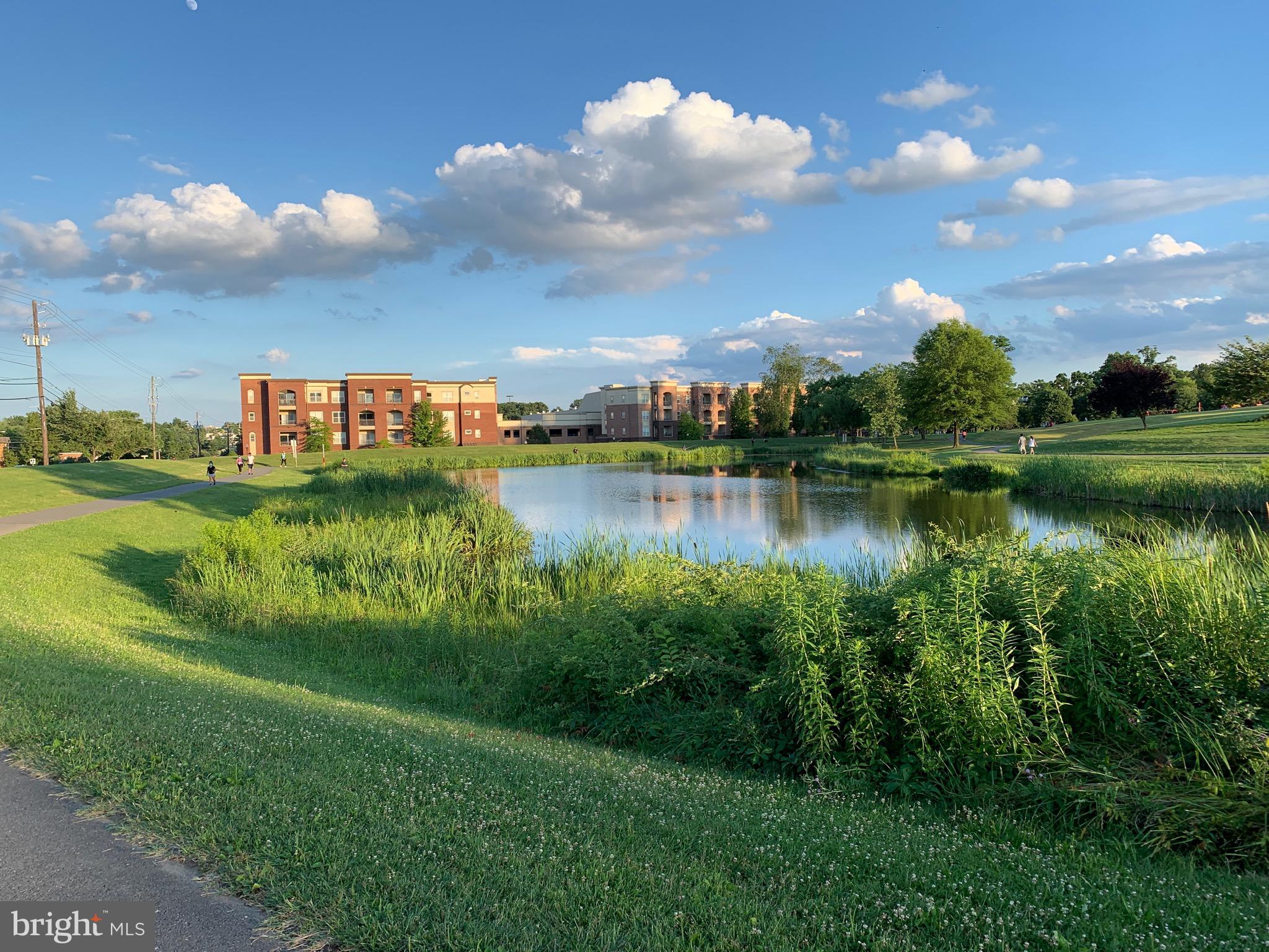 SUMMIT HALL RESERVE - Residential