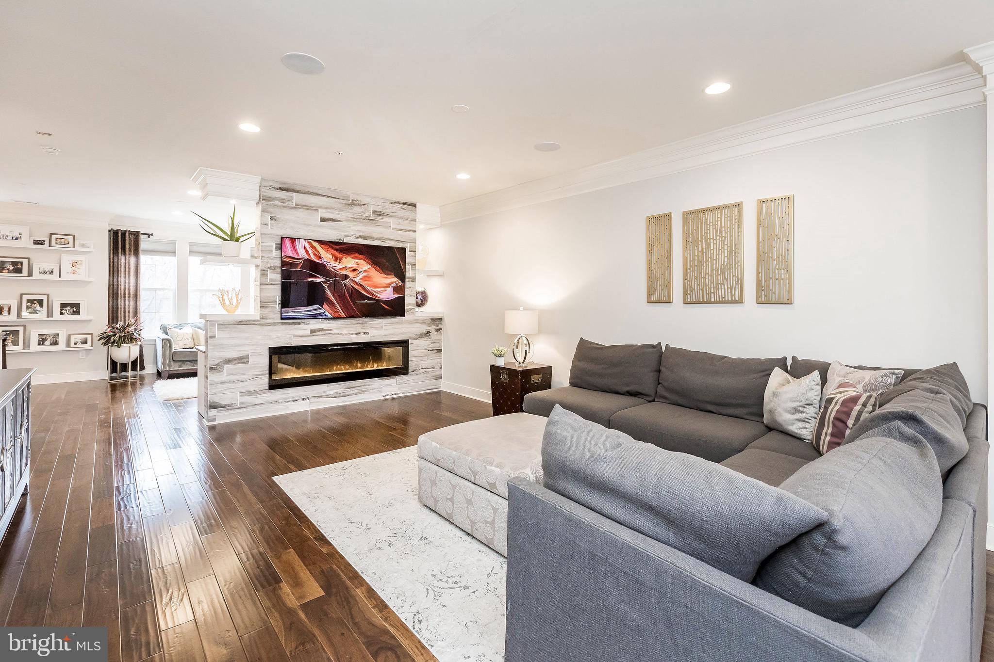 SUMMIT HALL RESERVE - Residential