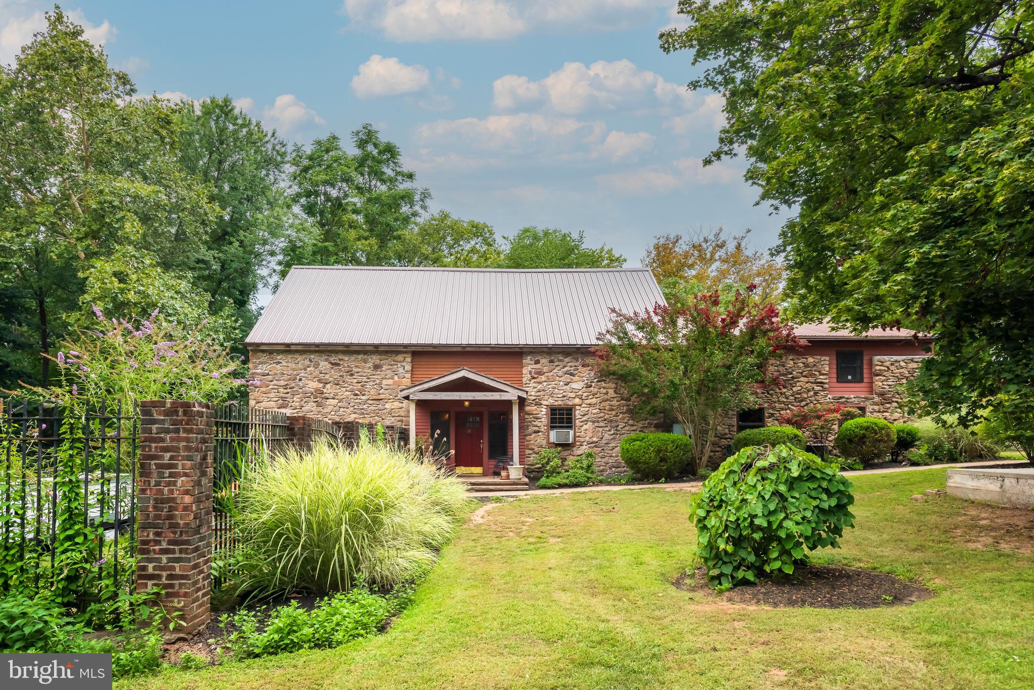 18 PHEASANT ROAD
