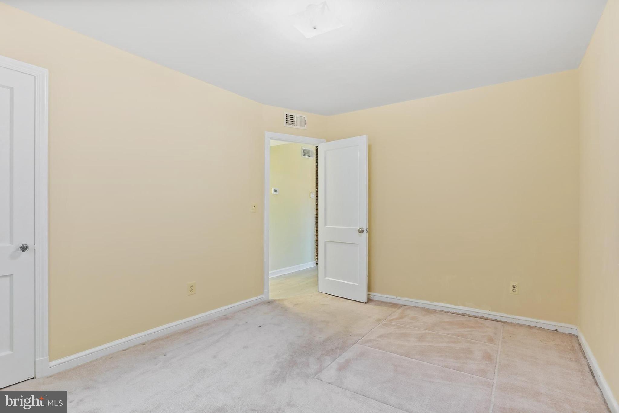 CHESTNUT RIDGE MANOR - Residential