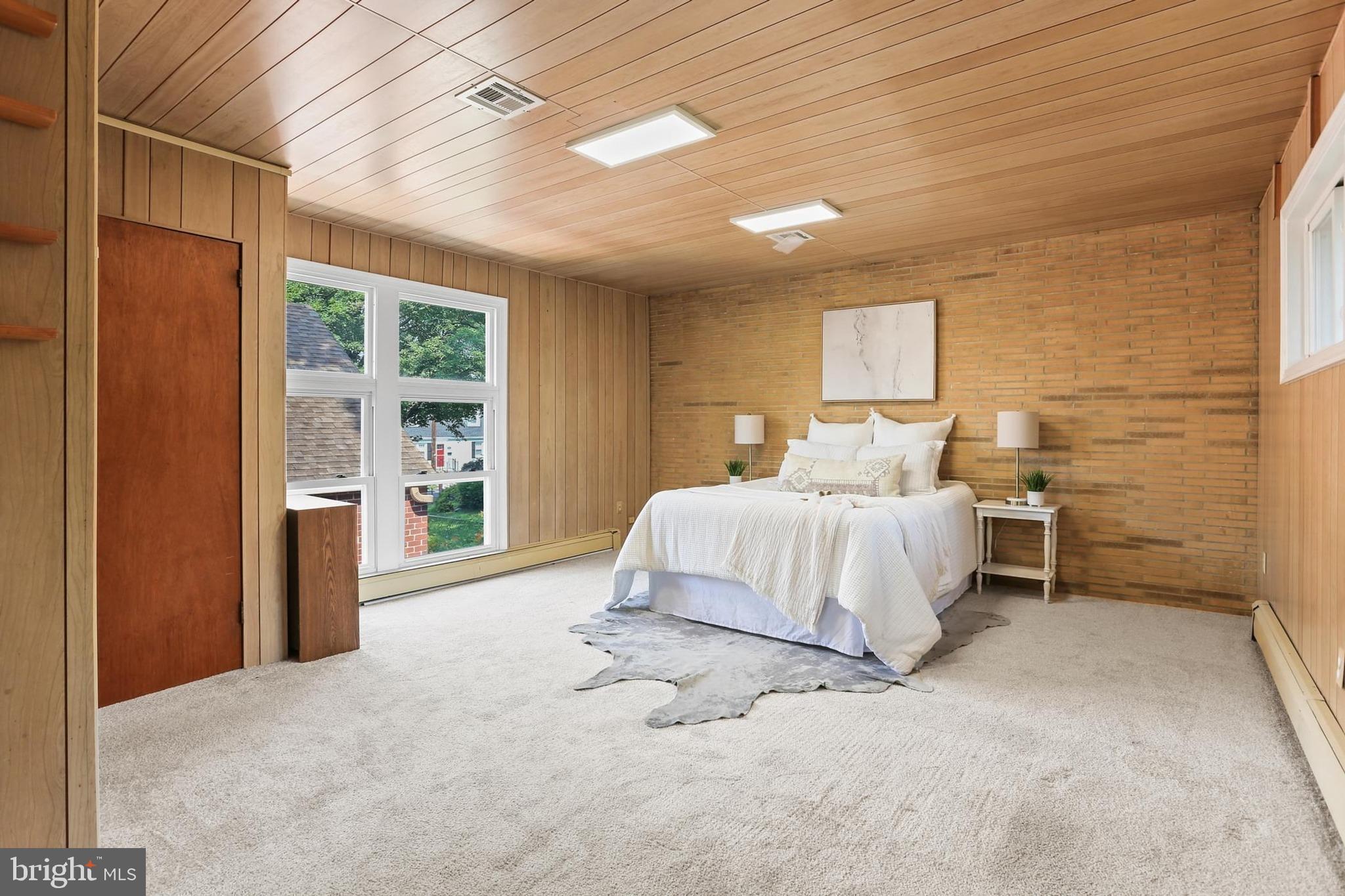 CHESTNUT RIDGE MANOR - Residential