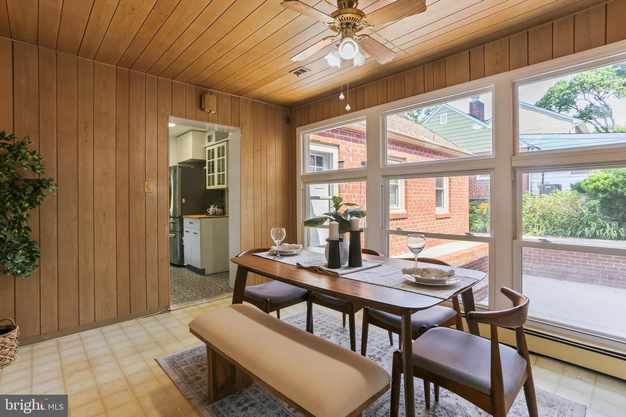 CHESTNUT RIDGE MANOR - Residential