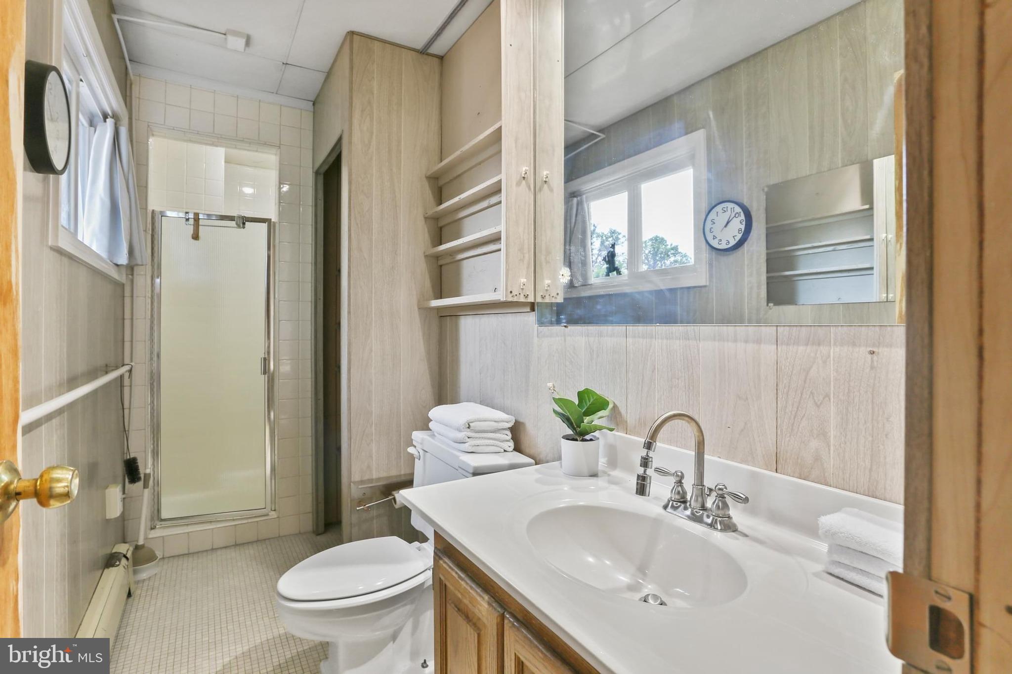 CHESTNUT RIDGE MANOR - Residential