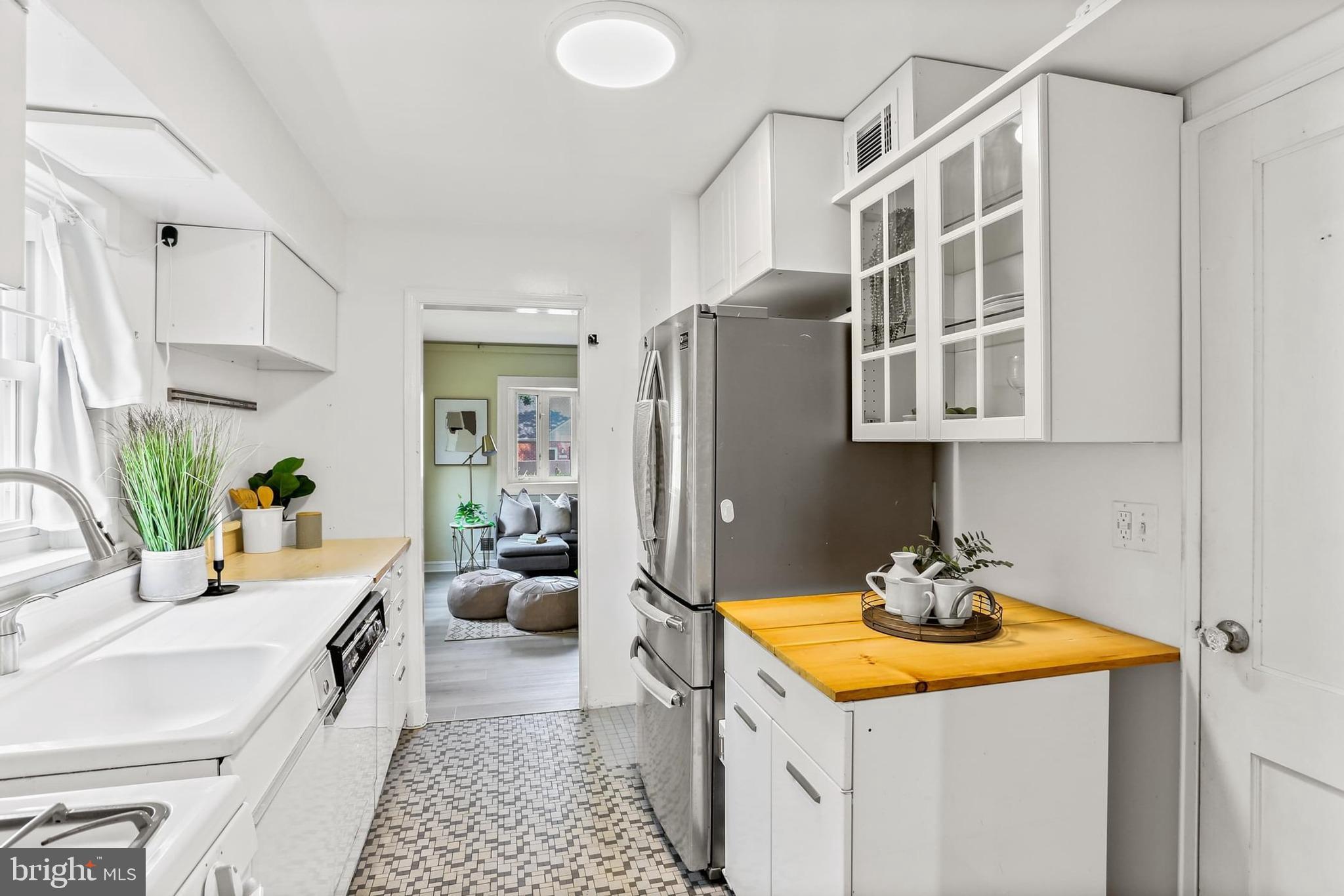 CHESTNUT RIDGE MANOR - Residential