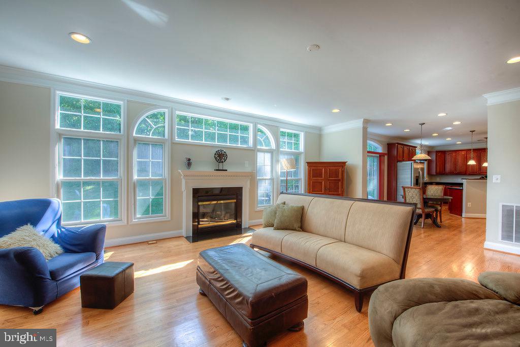 HIGHGROVE ESTATES - Residential Lease