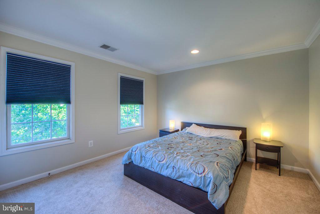 HIGHGROVE ESTATES - Residential Lease