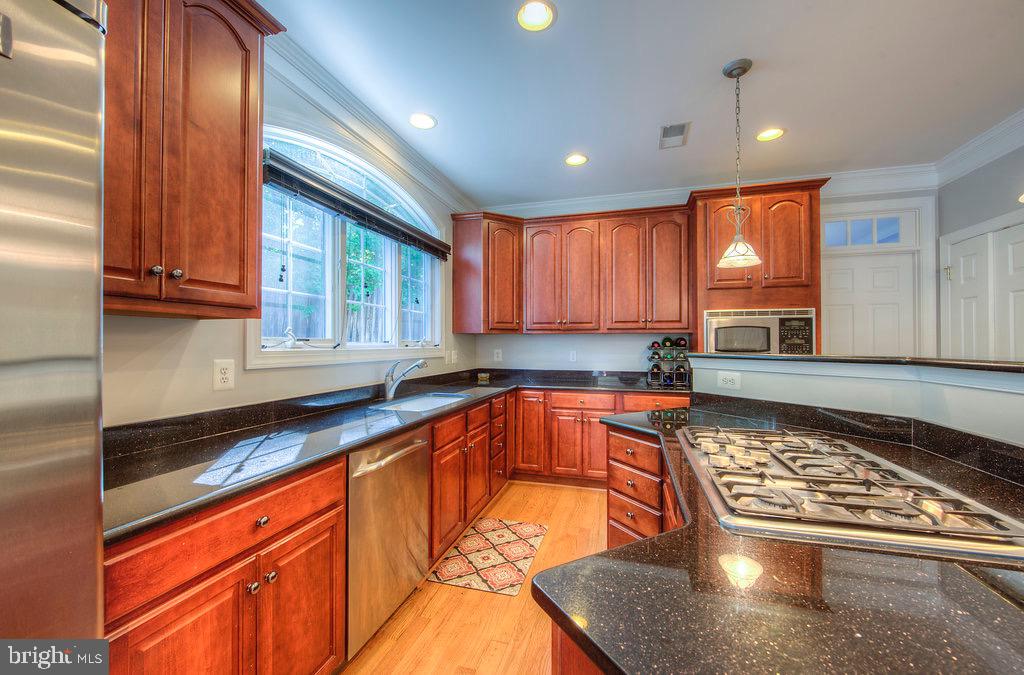 HIGHGROVE ESTATES - Residential Lease