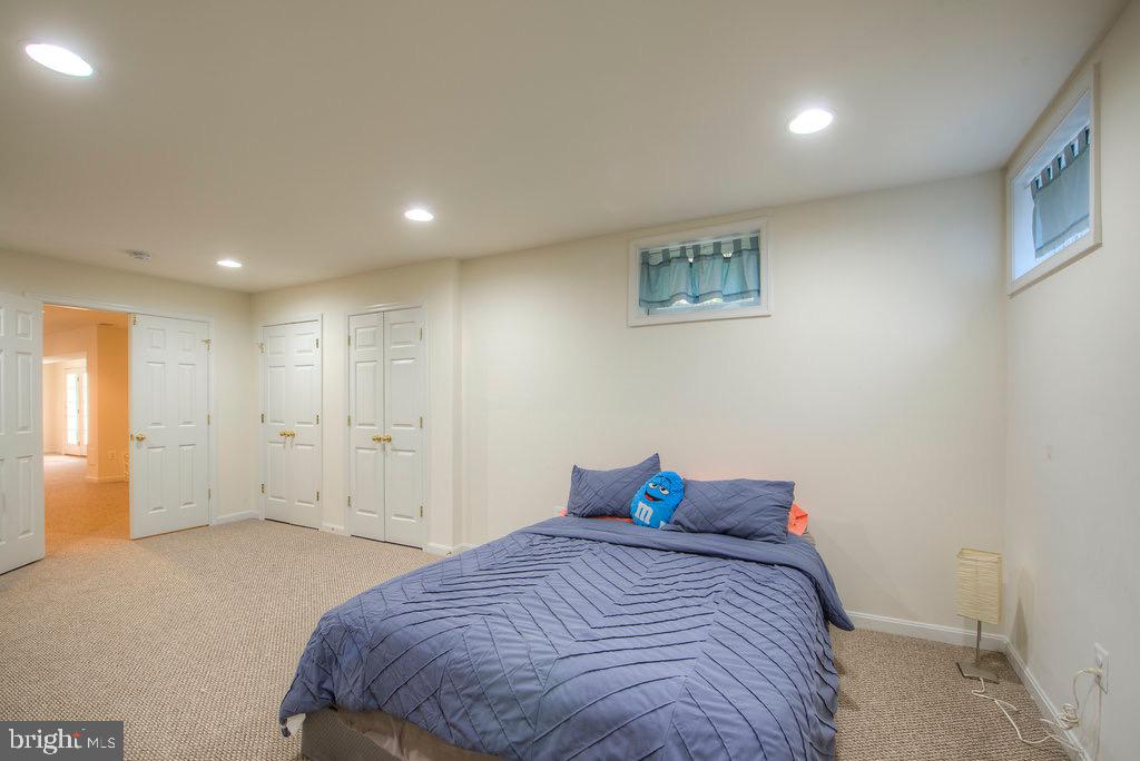 HIGHGROVE ESTATES - Residential Lease