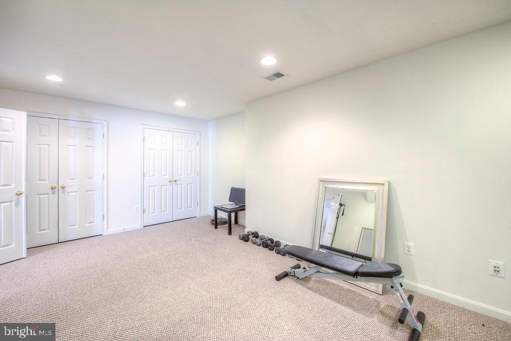 HIGHGROVE ESTATES - Residential Lease