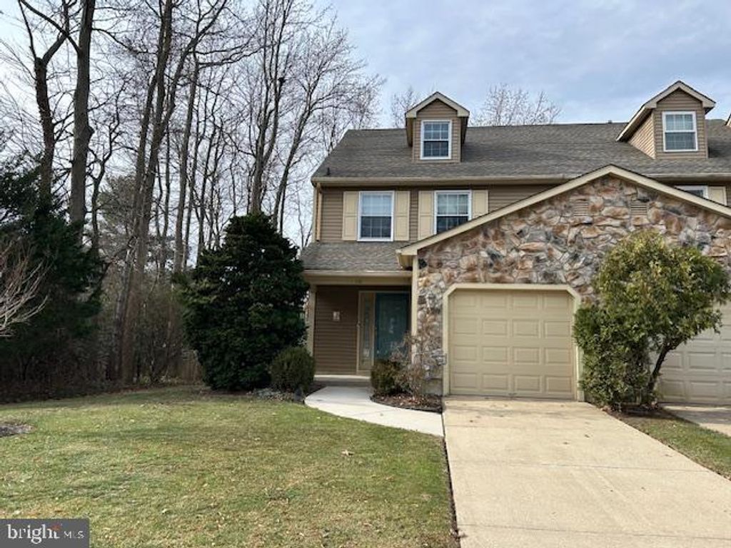 Photo of 110 Wagonwheel Court, MARLTON, NJ 08053 (MLS # NJBL2102422)