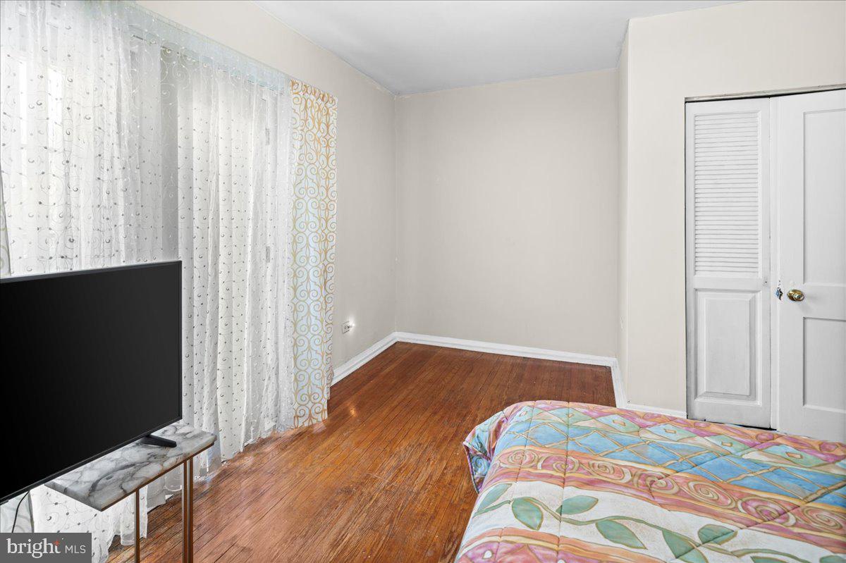 YEADON - Residential