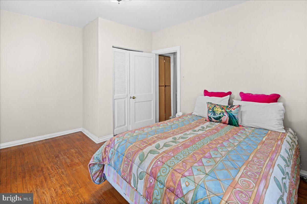 YEADON - Residential