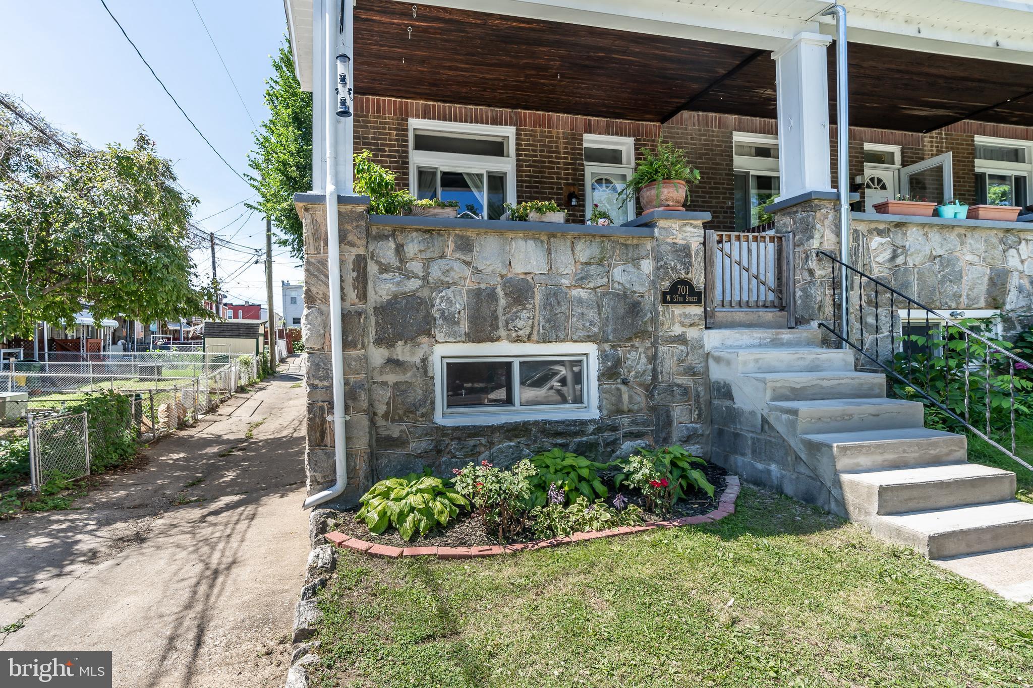 HAMPDEN HISTORIC DISTRICT - Residential