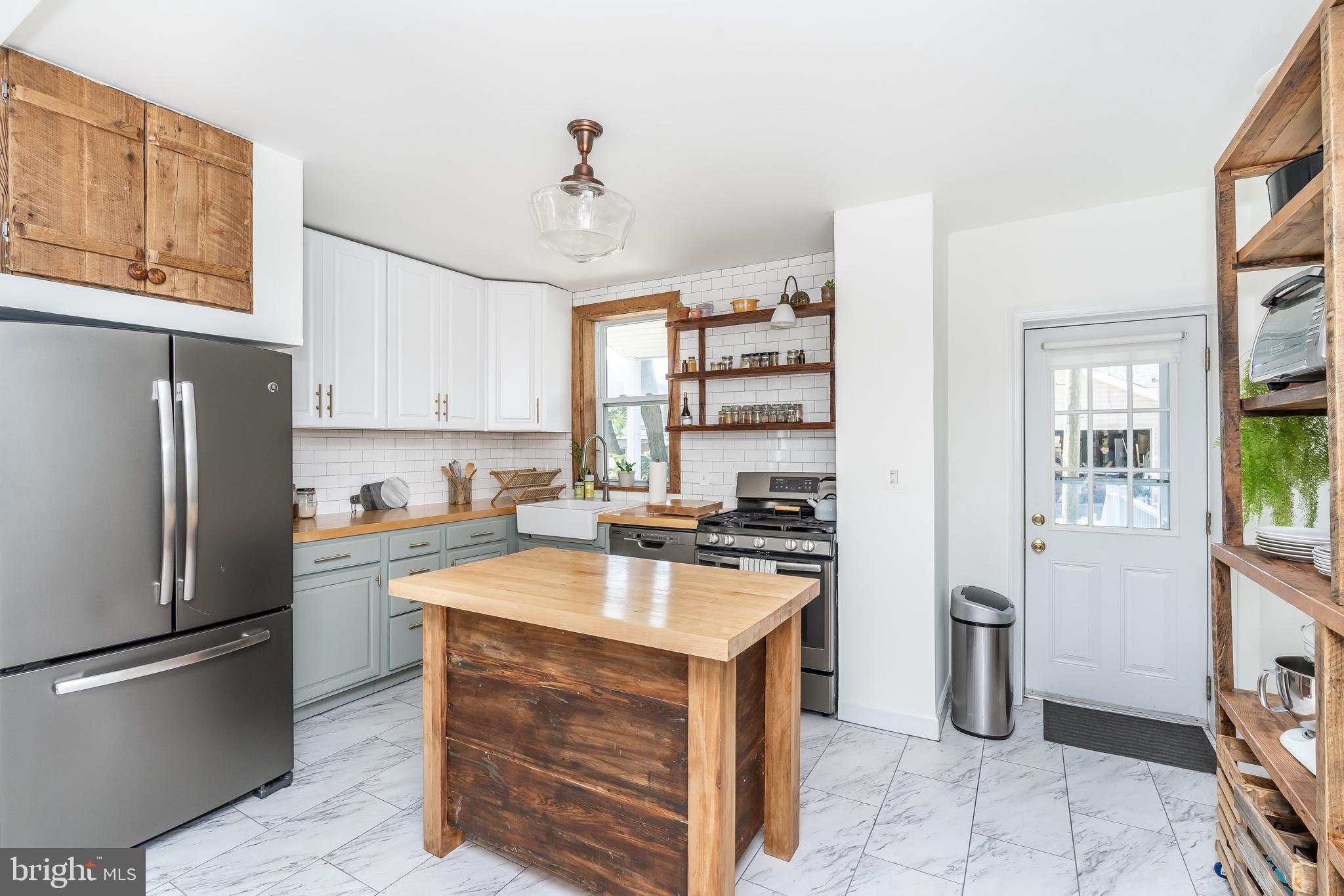 HAMPDEN HISTORIC DISTRICT - Residential