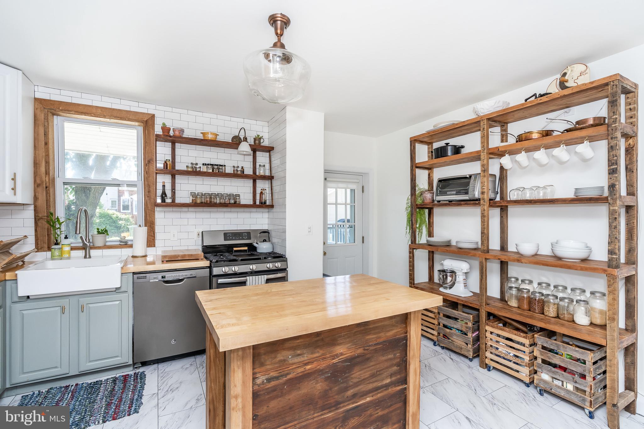 HAMPDEN HISTORIC DISTRICT - Residential