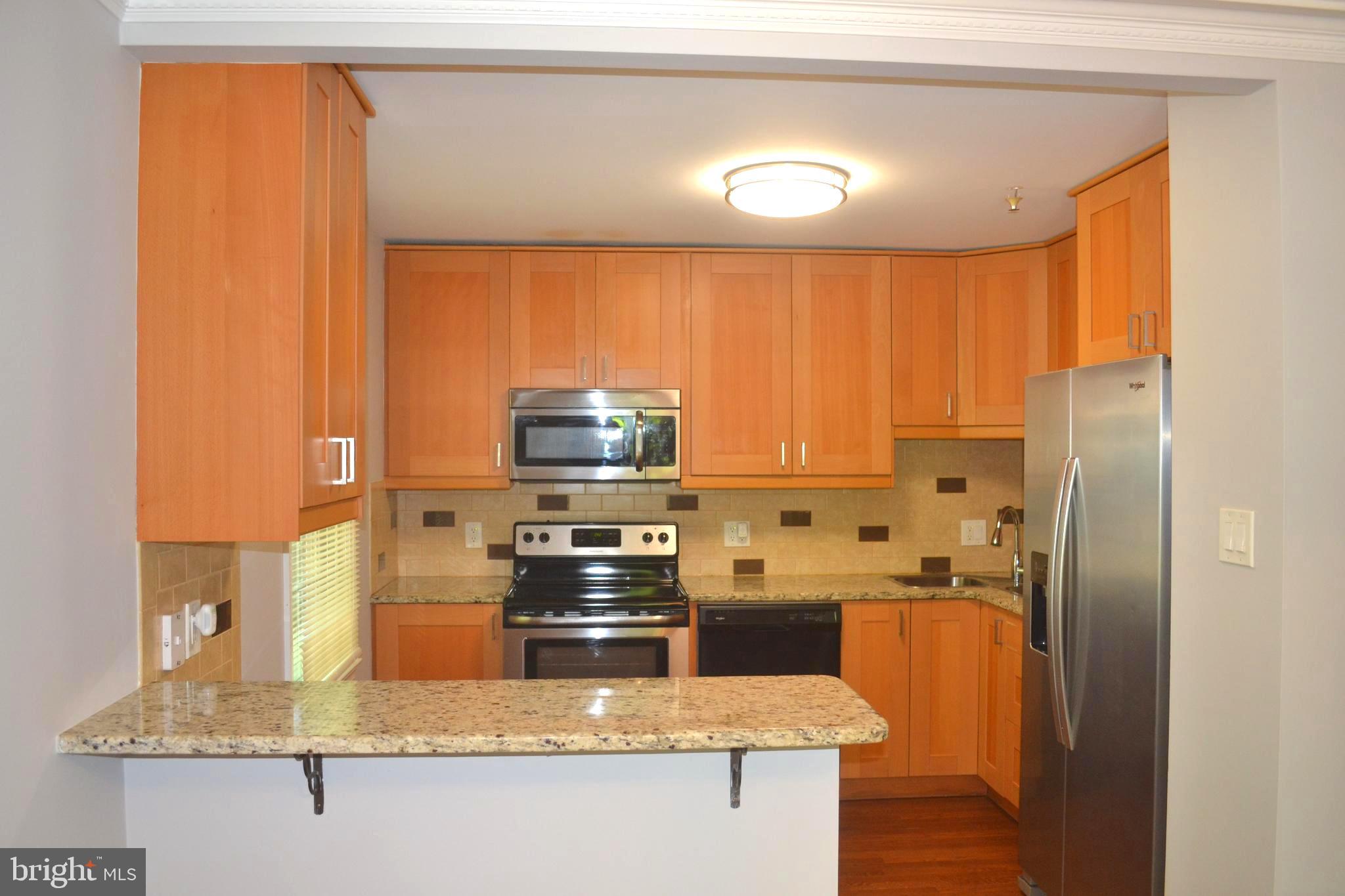 1 INGLESIDE COURT