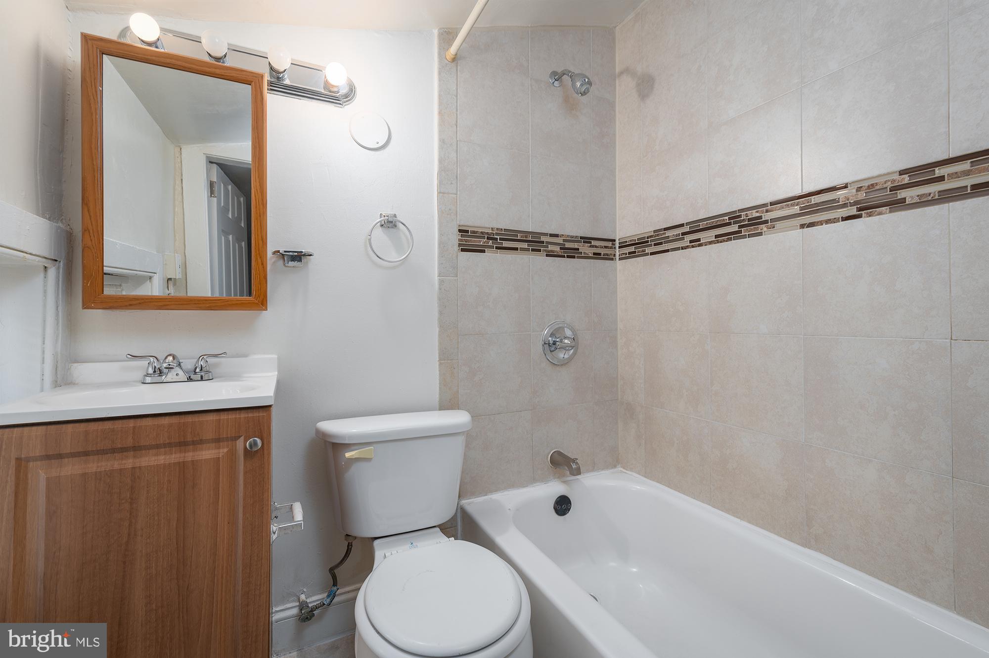 UPTON - Residential Lease