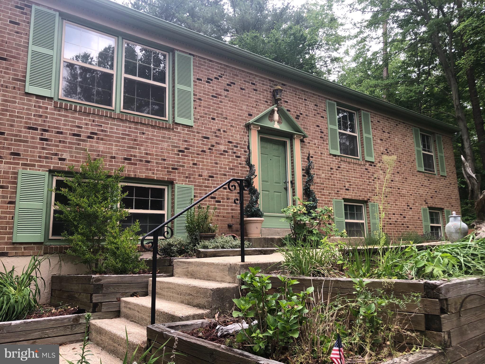 HAMPTONS GROVE - Residential