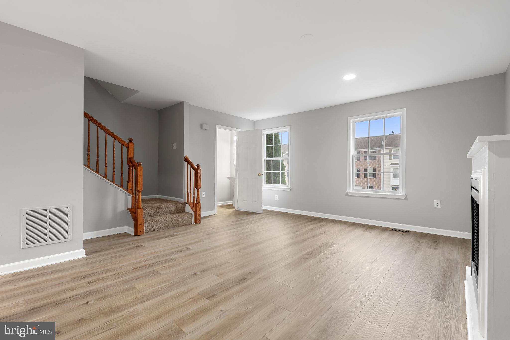 STONEBROOK VILLAGE - Residential