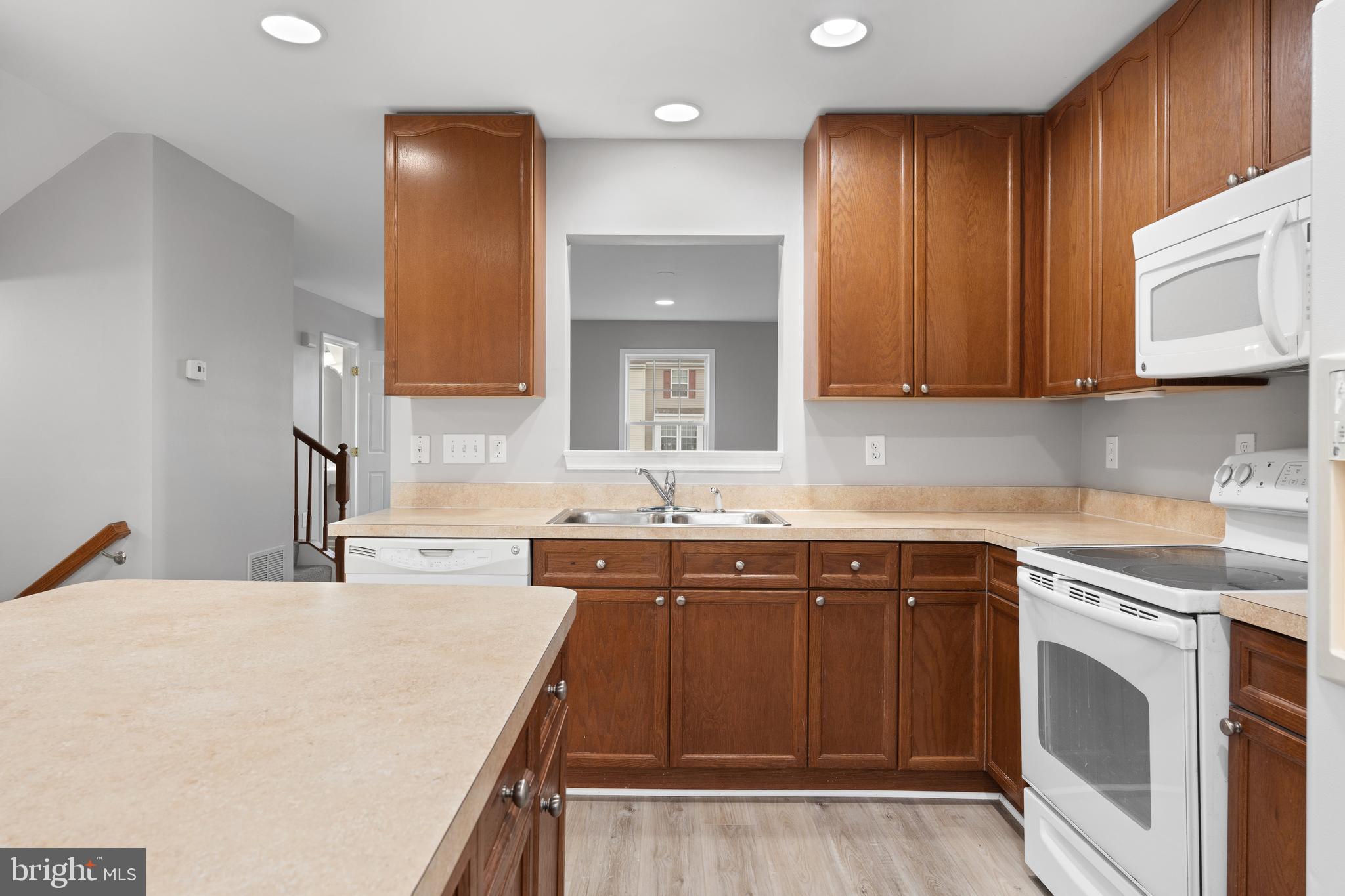 STONEBROOK VILLAGE - Residential