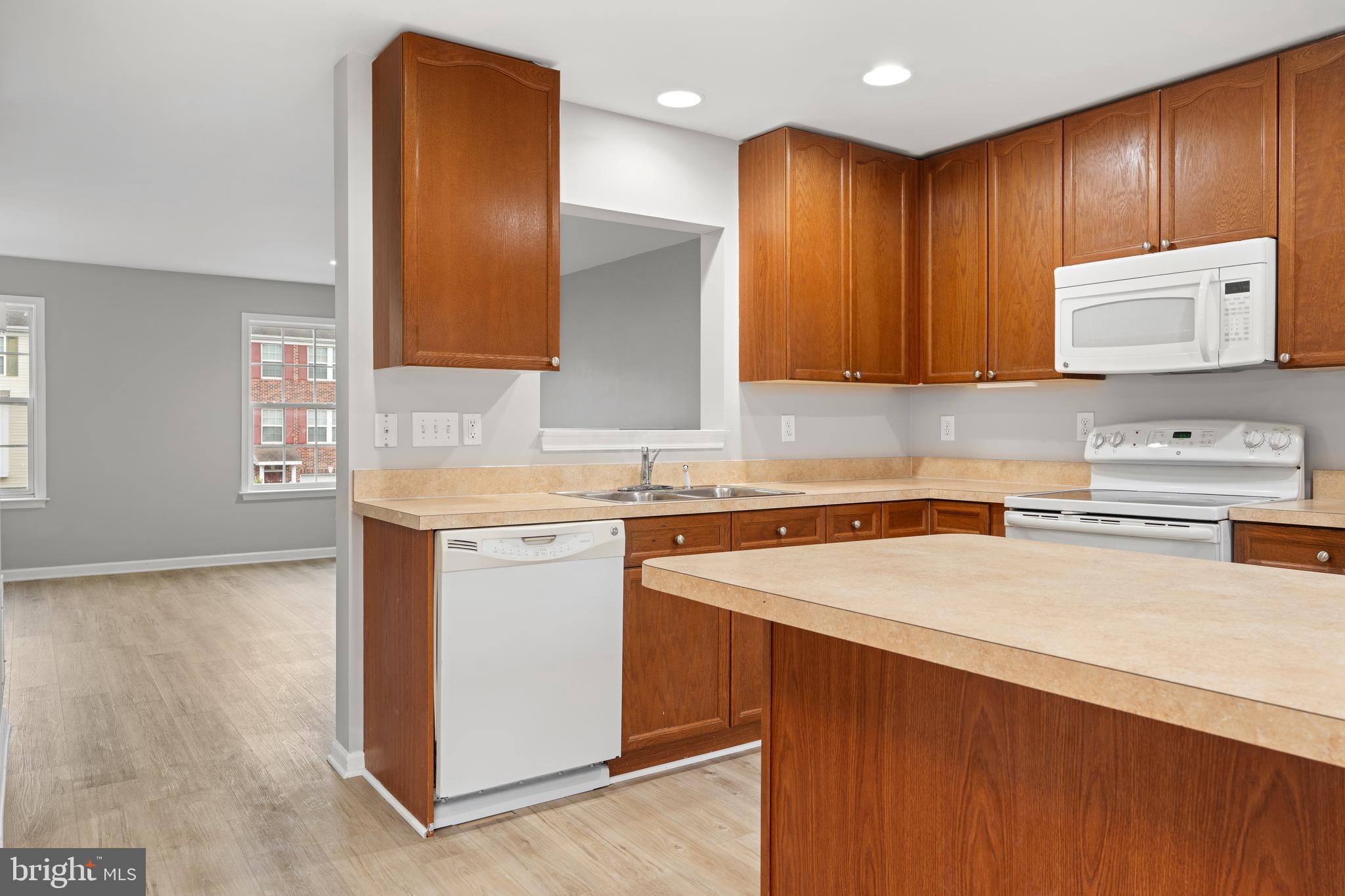 STONEBROOK VILLAGE - Residential