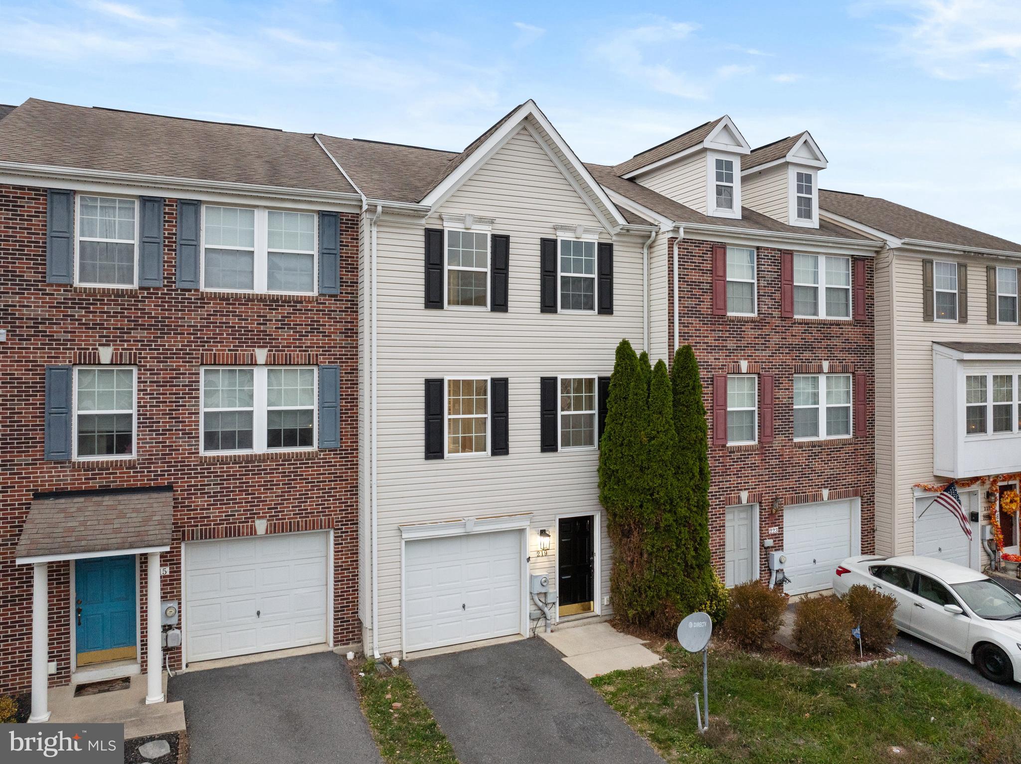 STONEBROOK VILLAGE - Residential