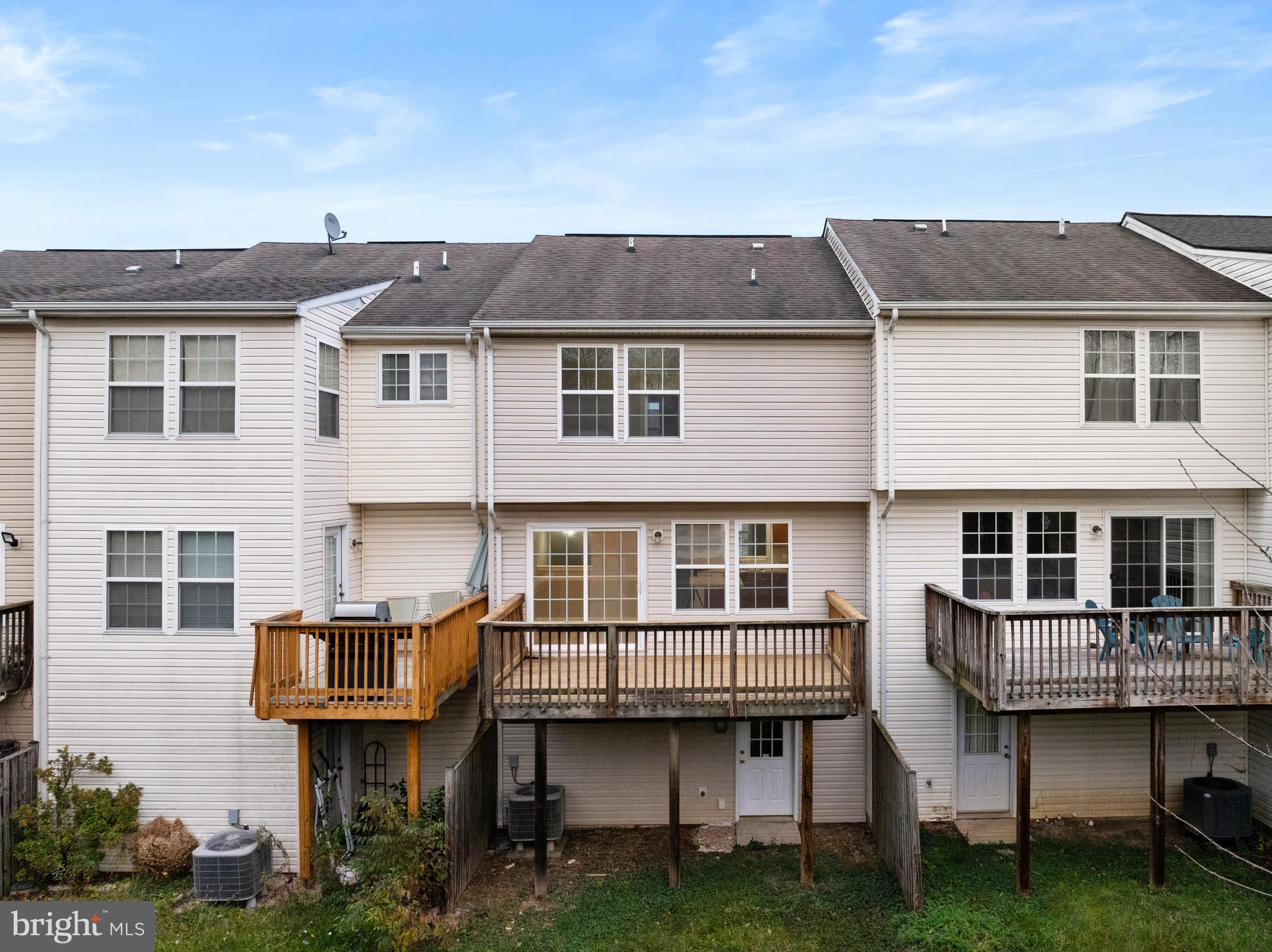 STONEBROOK VILLAGE - Residential