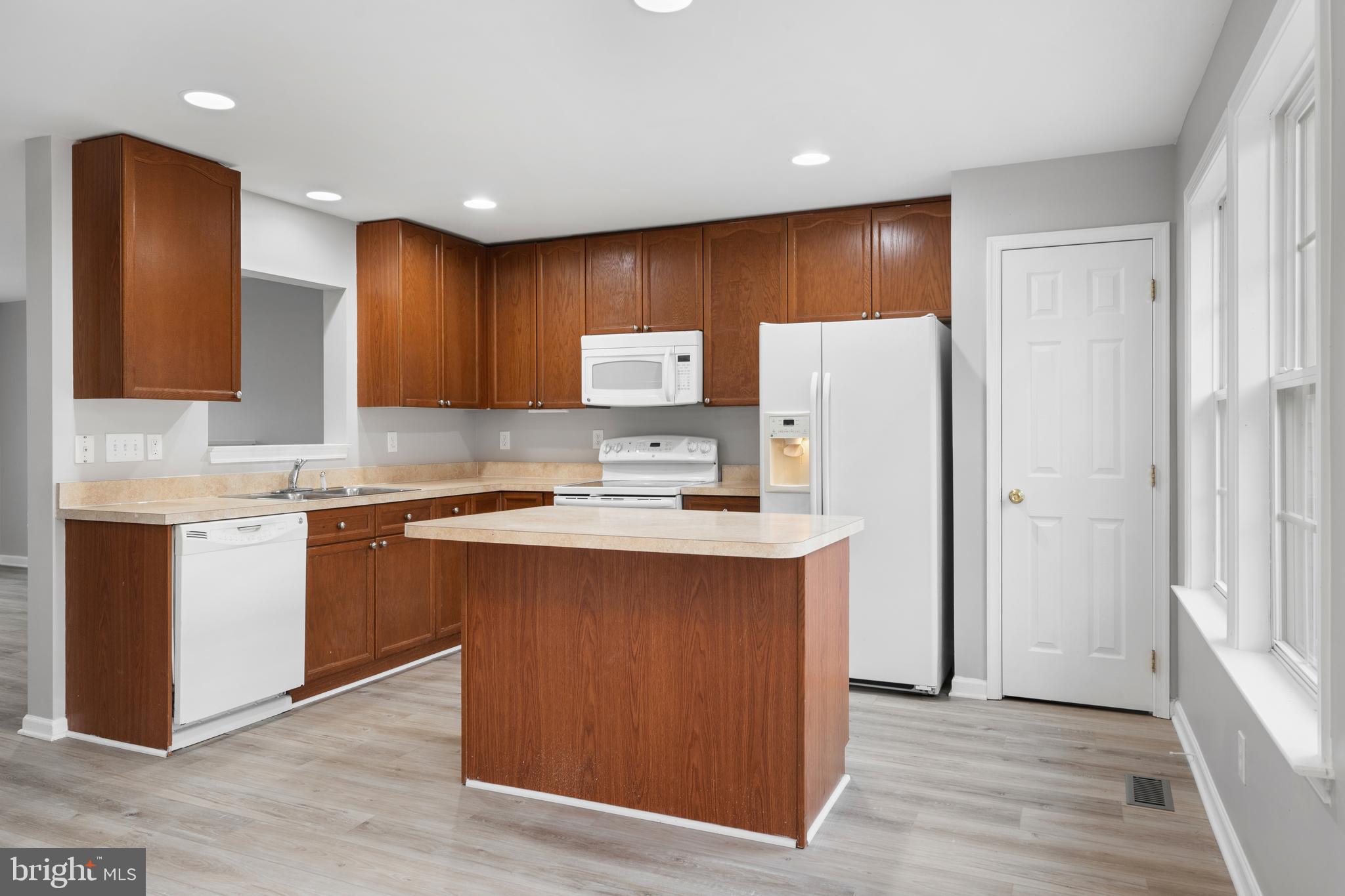 STONEBROOK VILLAGE - Residential