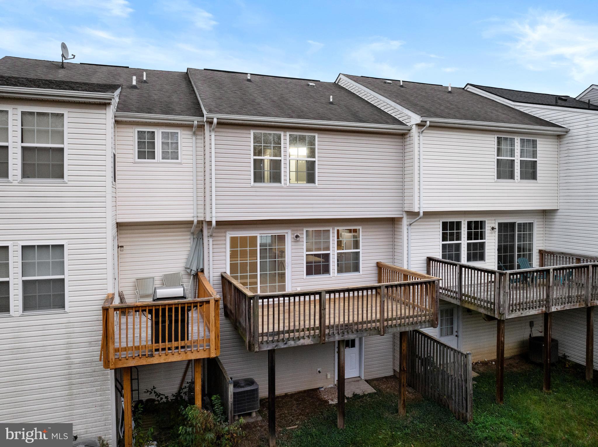 STONEBROOK VILLAGE - Residential